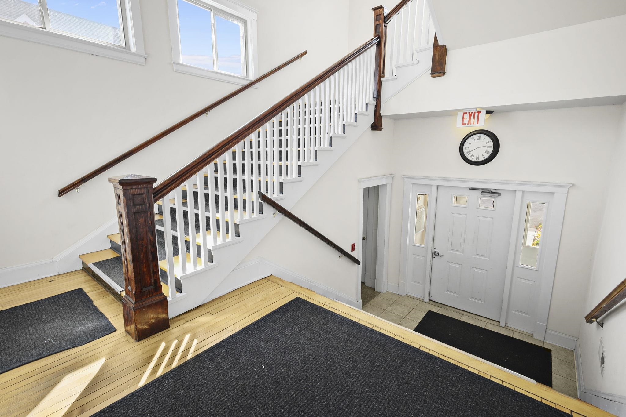 1009 Summit Avenue 5