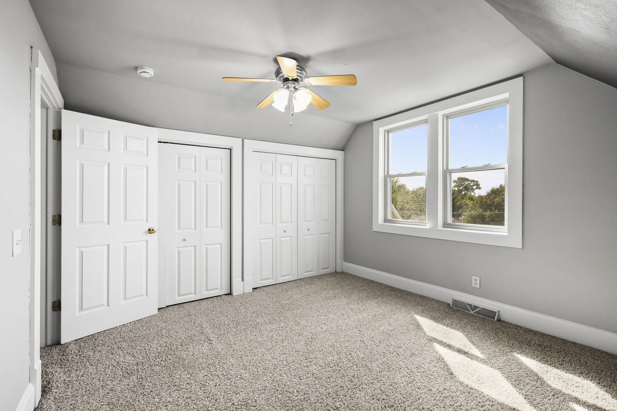 1009 Summit Avenue 5