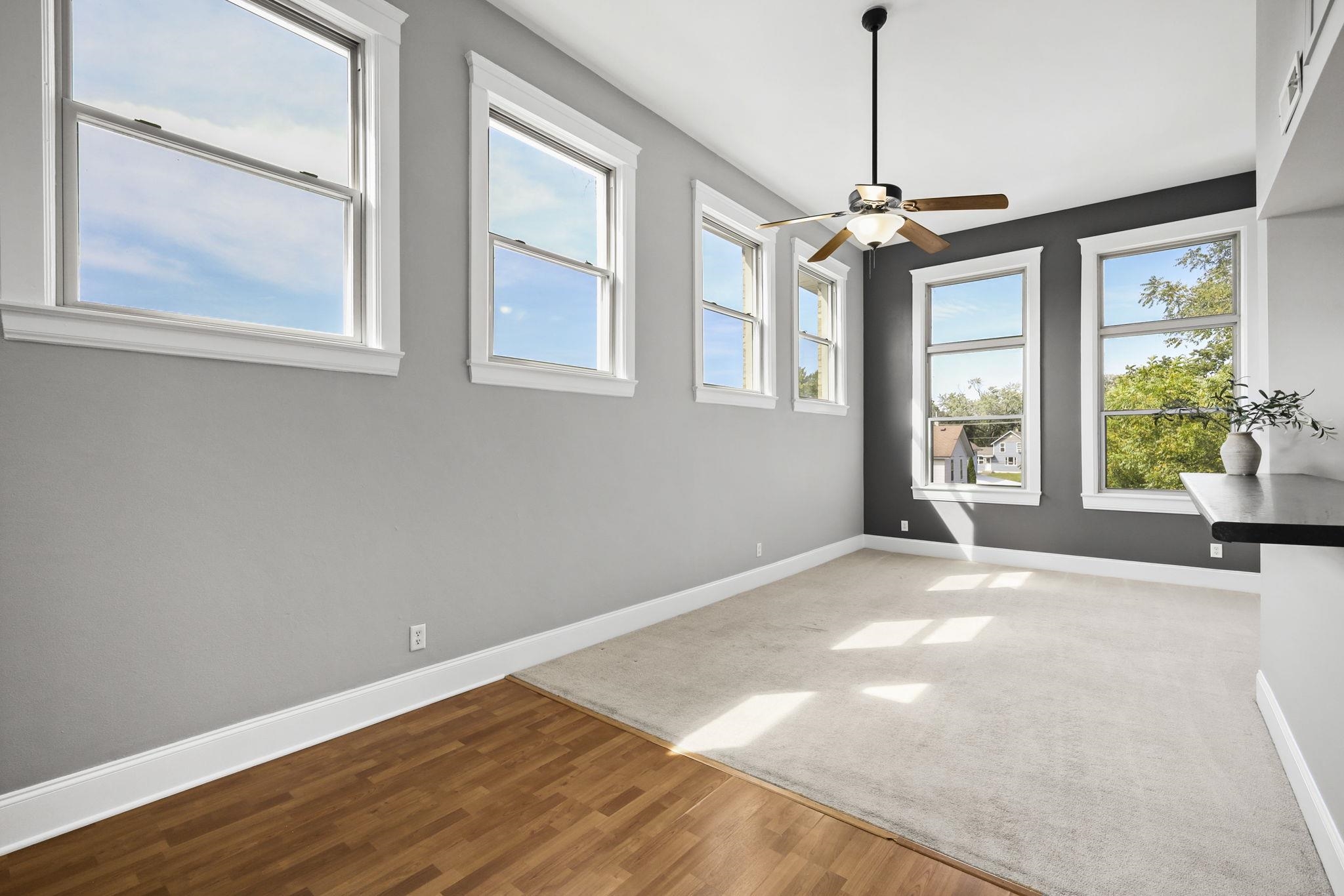 1009 Summit Avenue 5