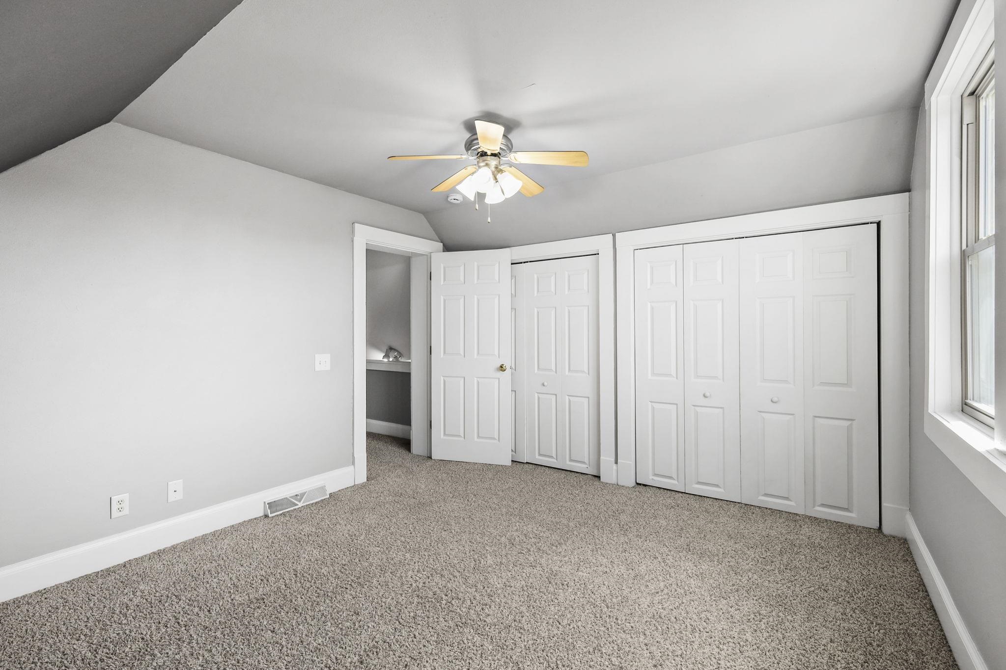 1009 Summit Avenue 5