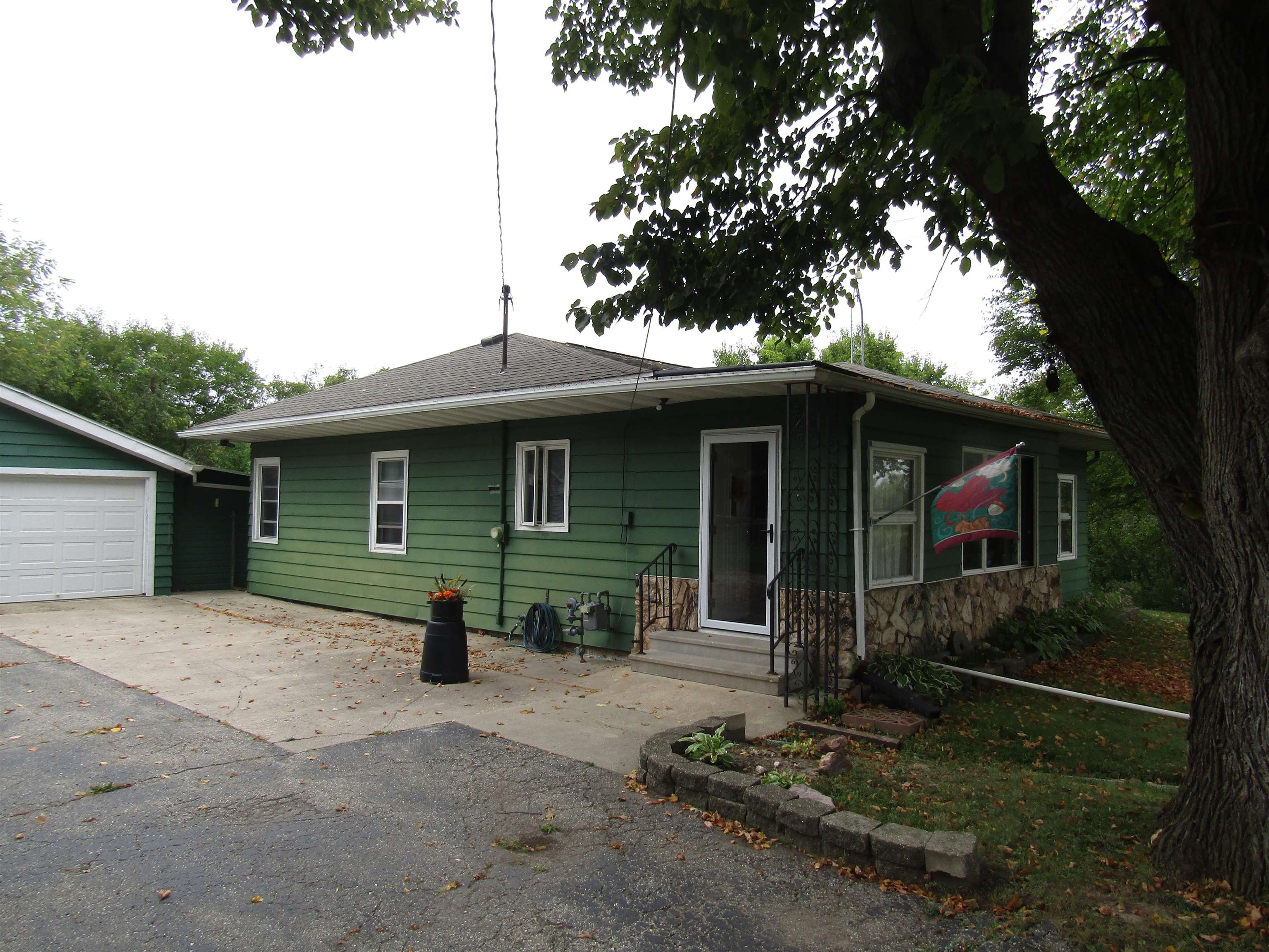 10537 N Newville Road
