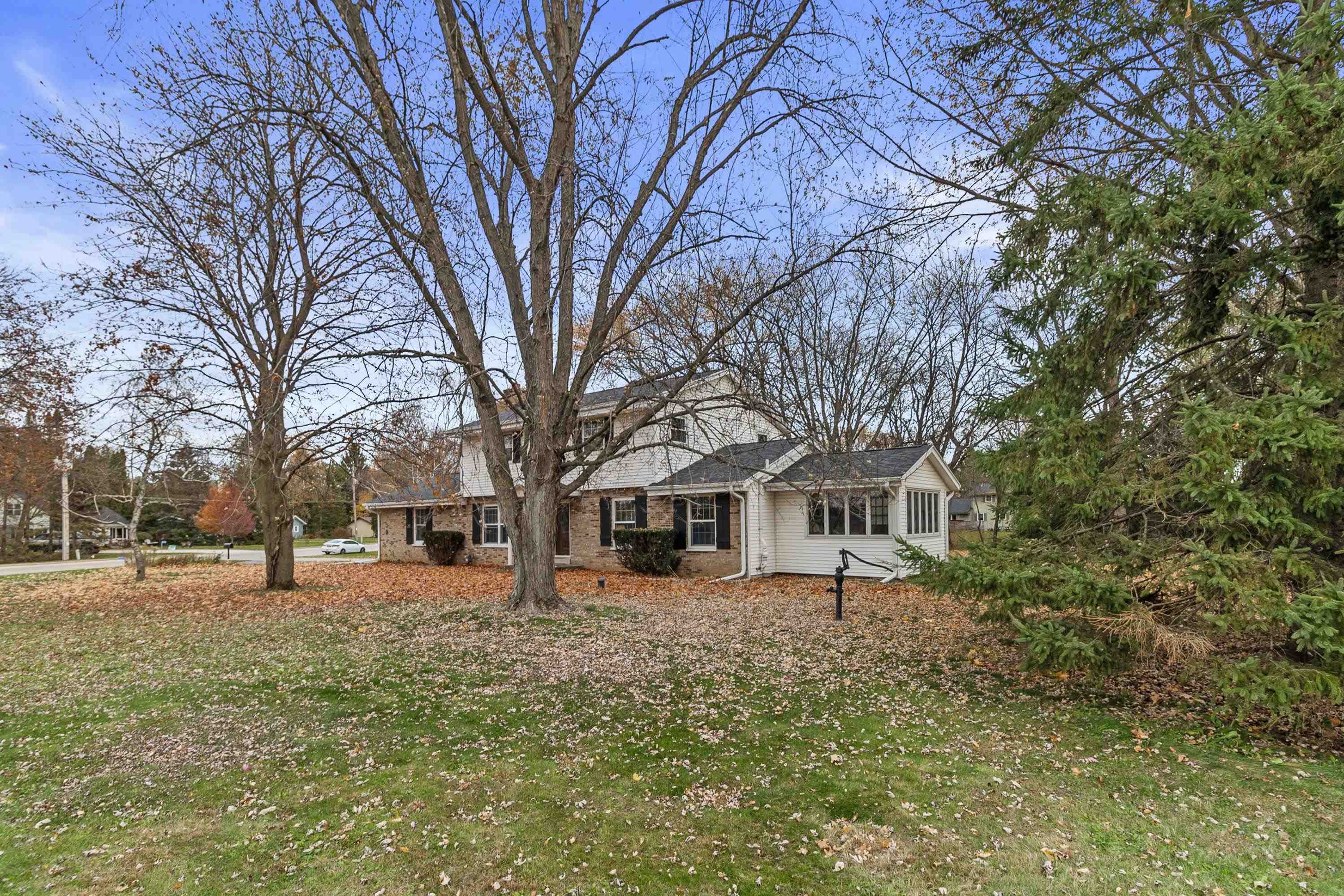 N53W35963 W Lake Drive