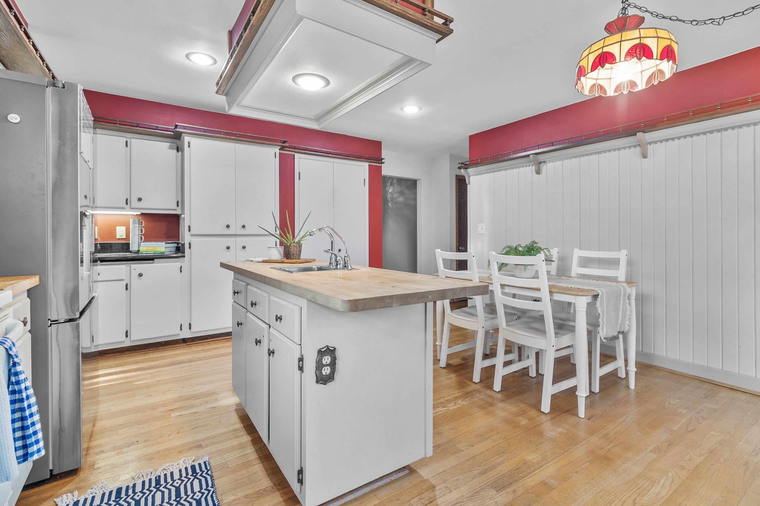 N53W35963 W Lake Drive