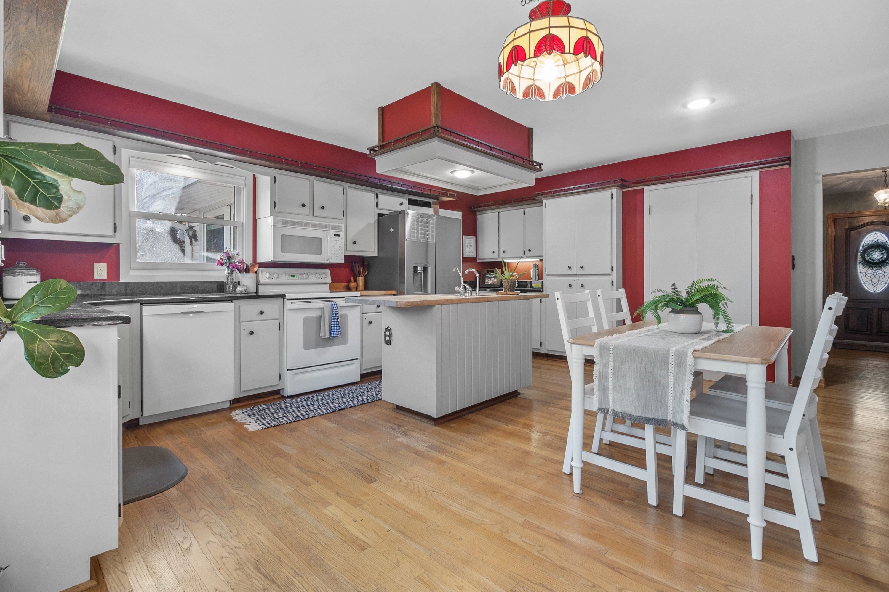 N53W35963 W Lake Drive