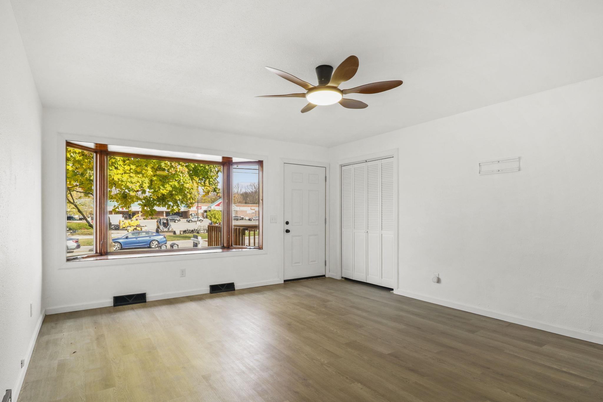 5119-5121 Farwell Street