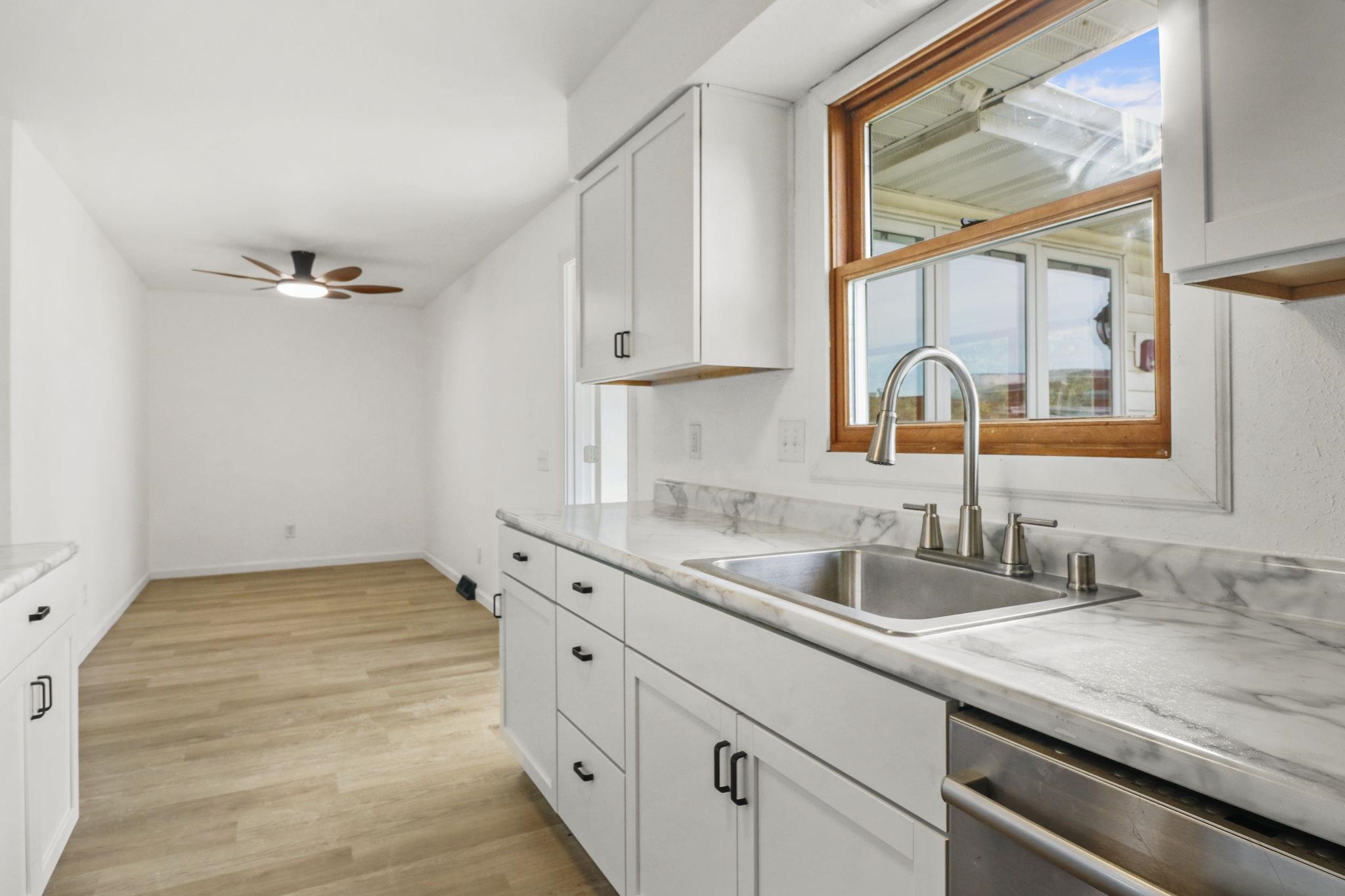 5119-5121 Farwell Street