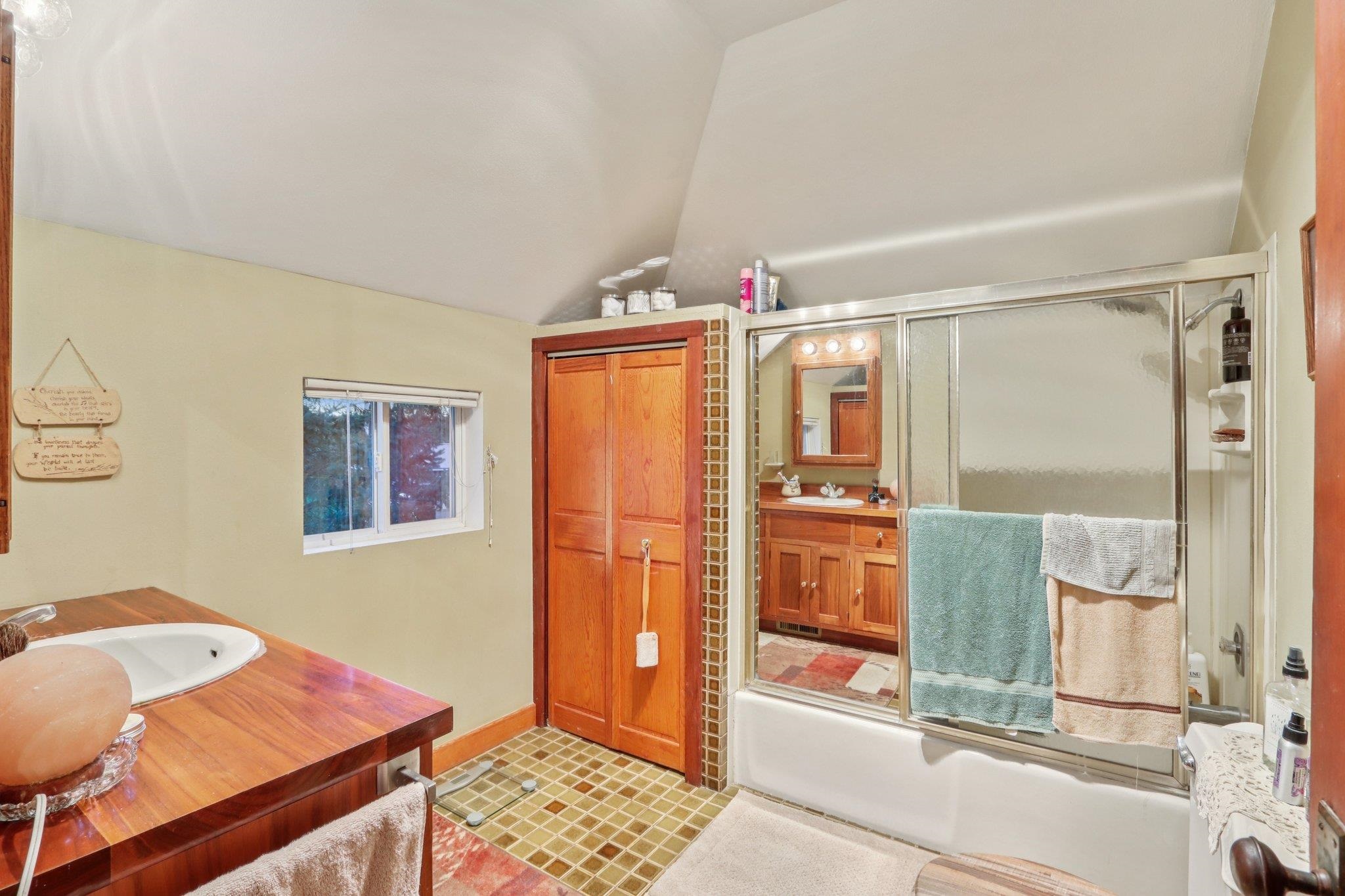 1001 Edgewater Road