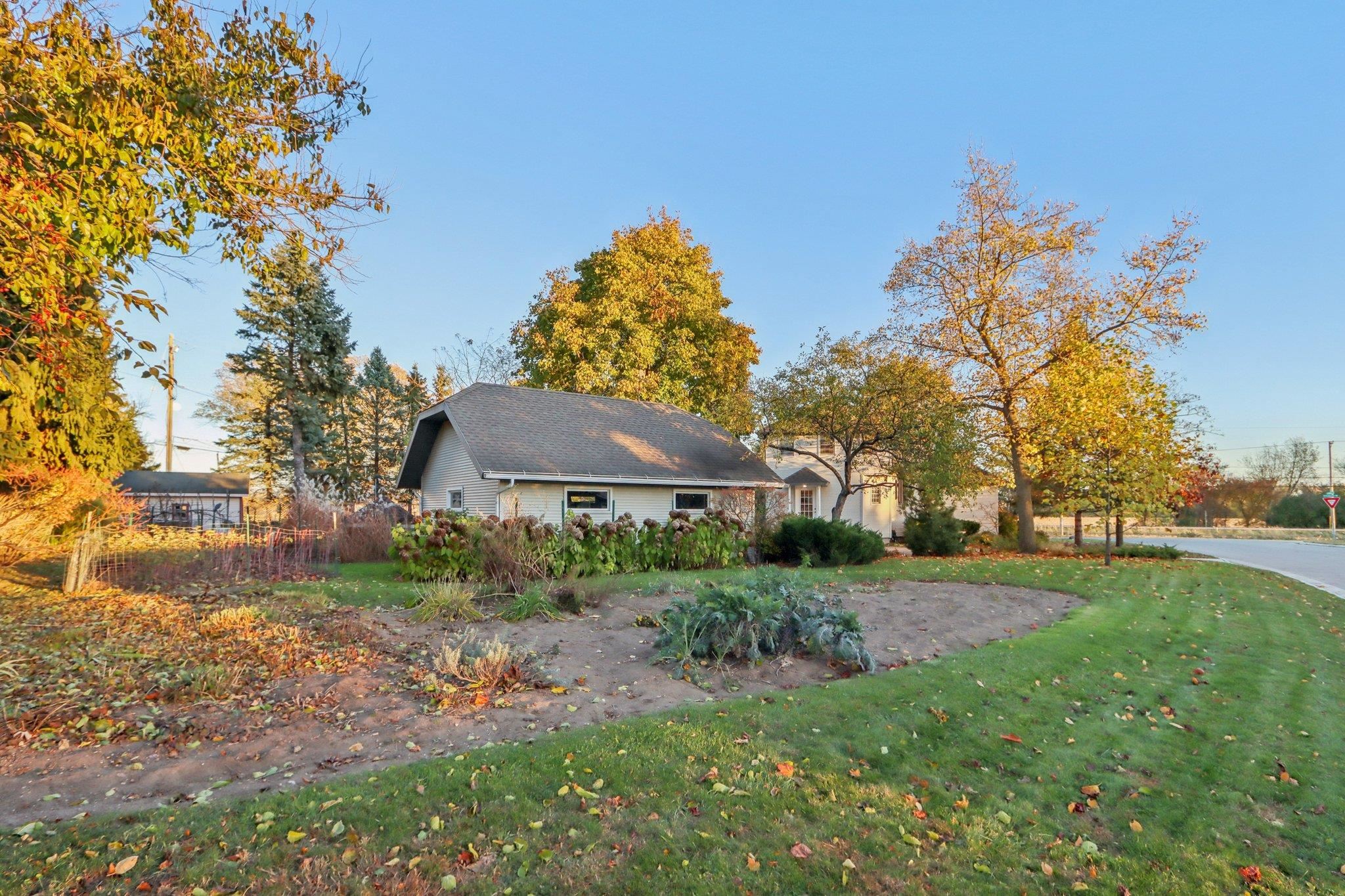 1001 Edgewater Road