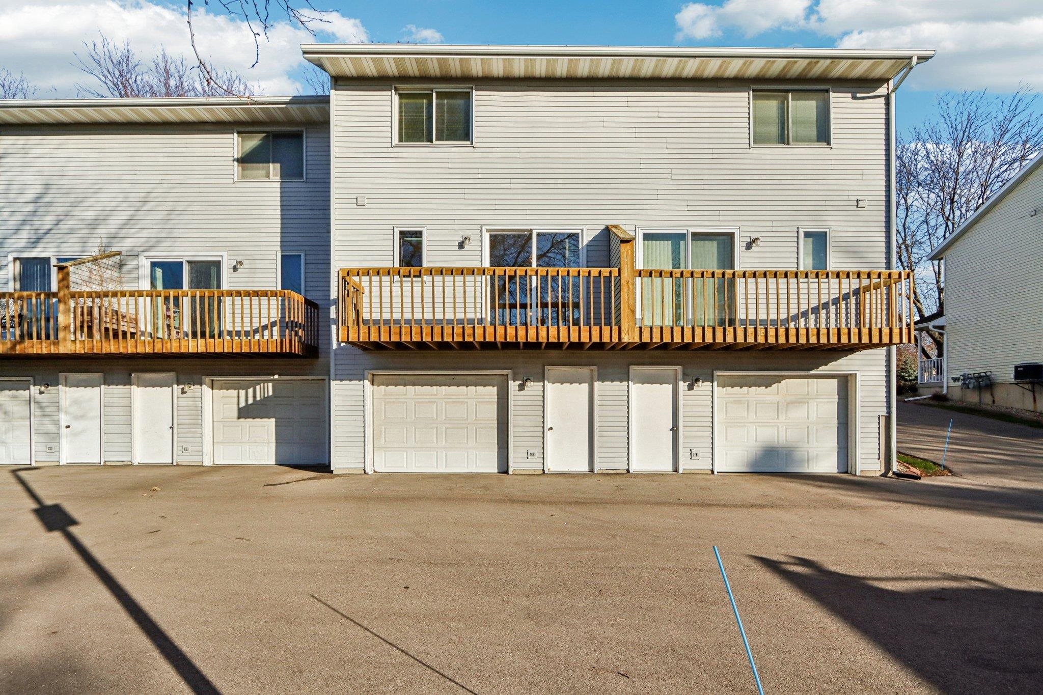 714 Mesta Lane Unit: 2