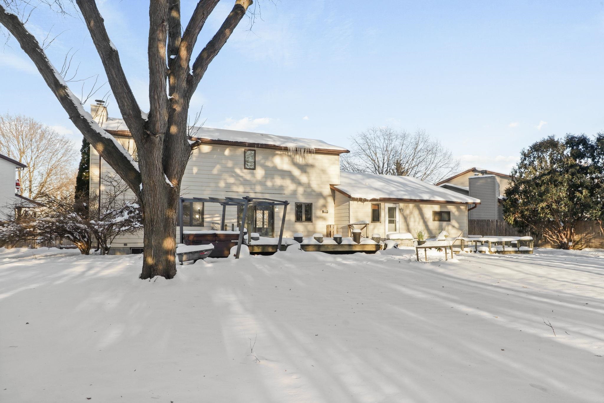 1162 Crossing Ridge Trail