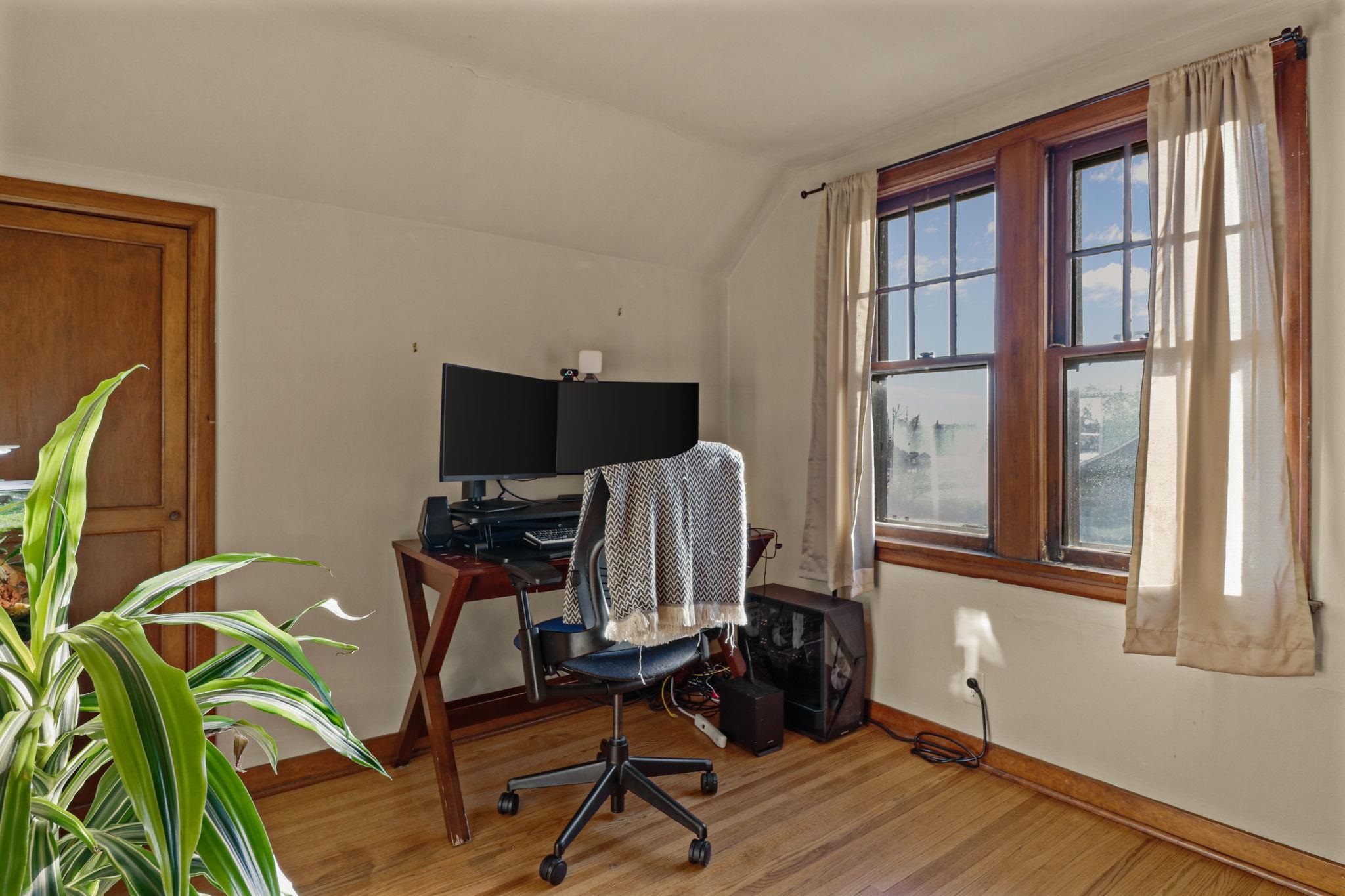 3214 E Washington Avenue