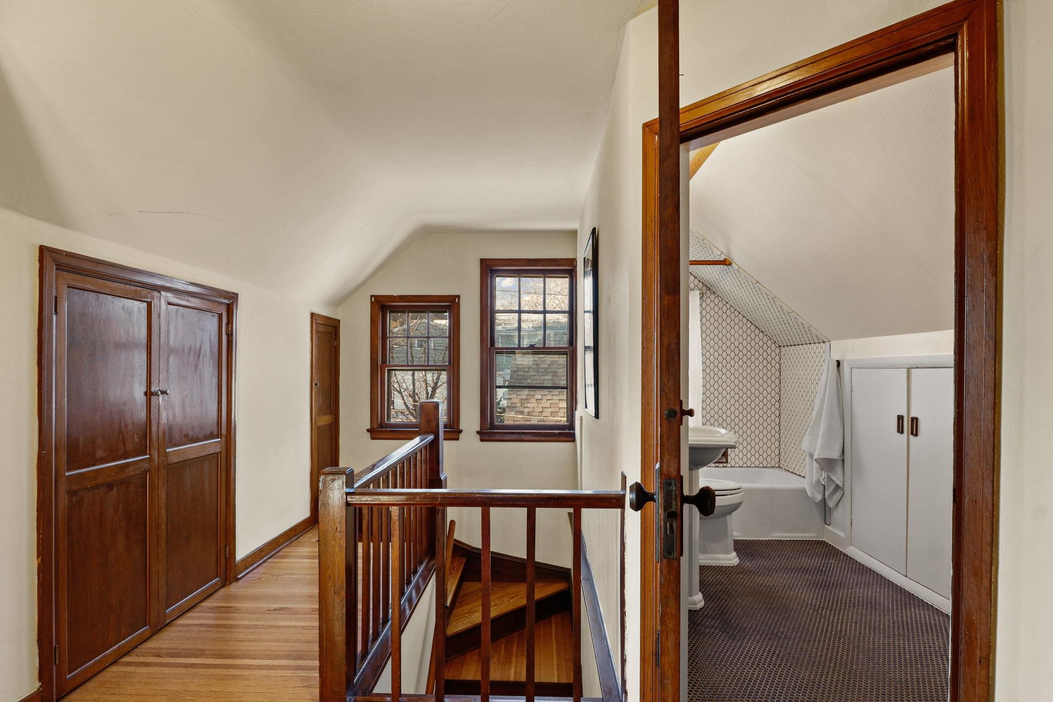 3214 E Washington Avenue