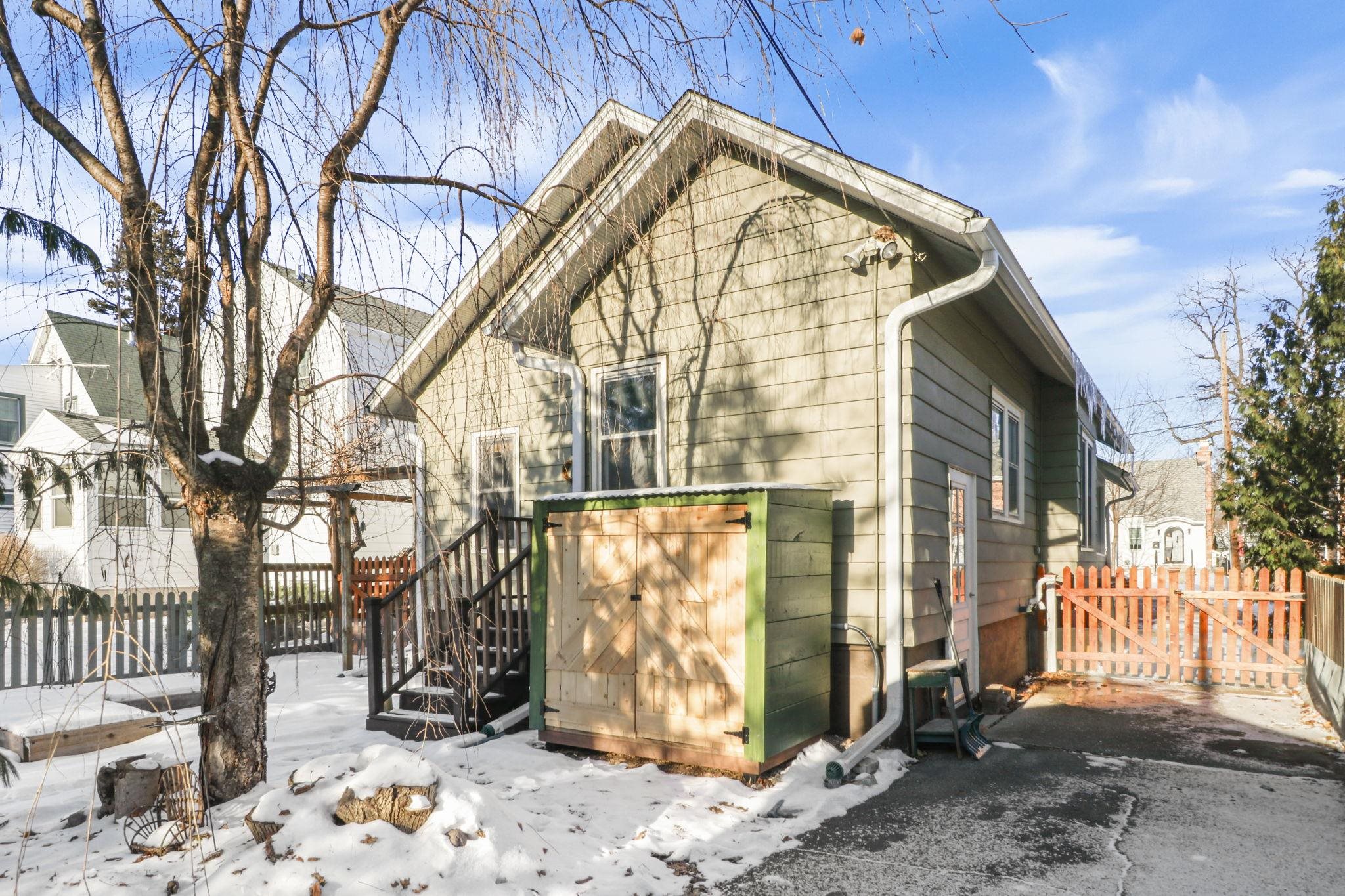 742 Baltzell Street