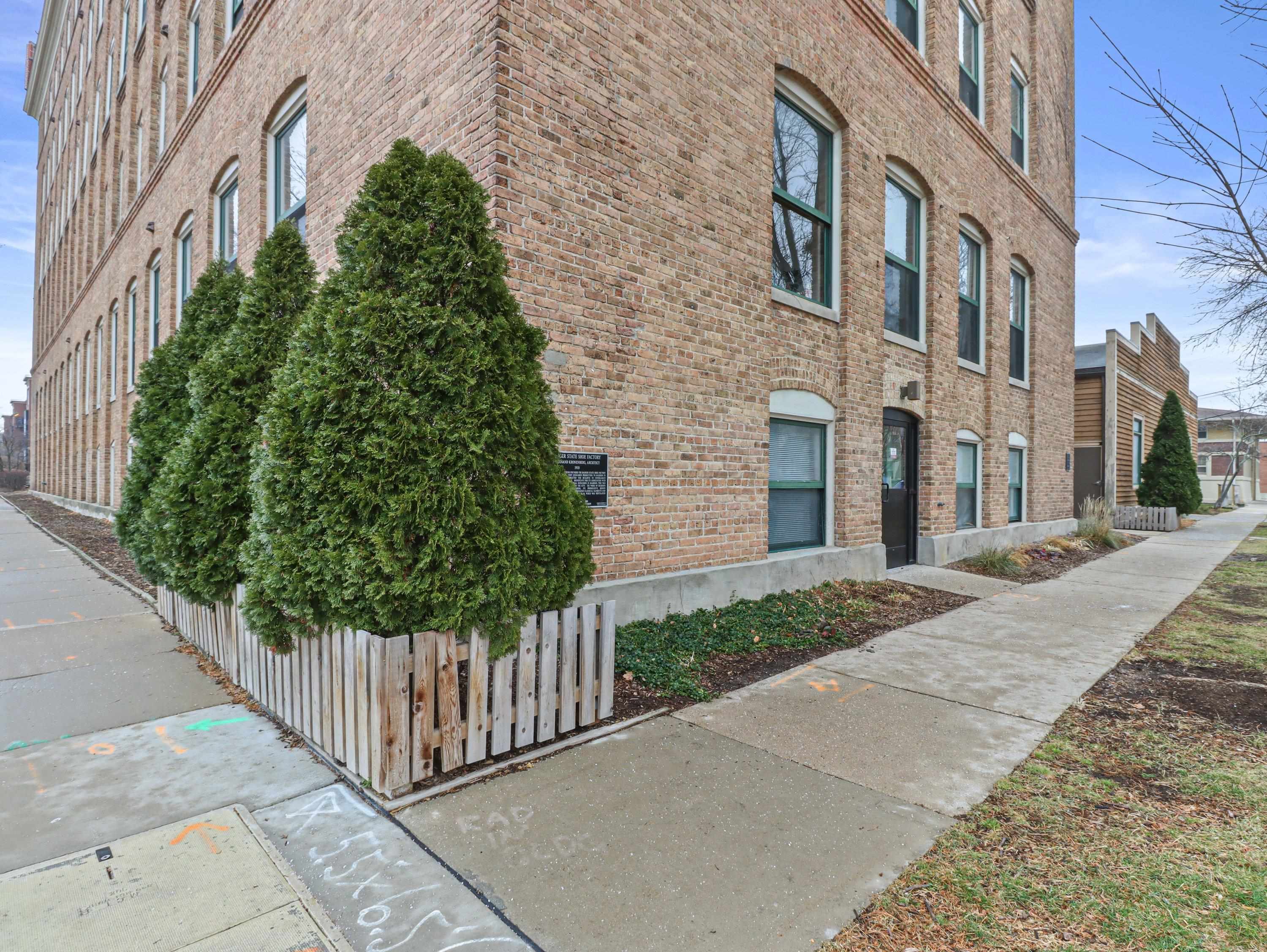 123 N Blount Street 506