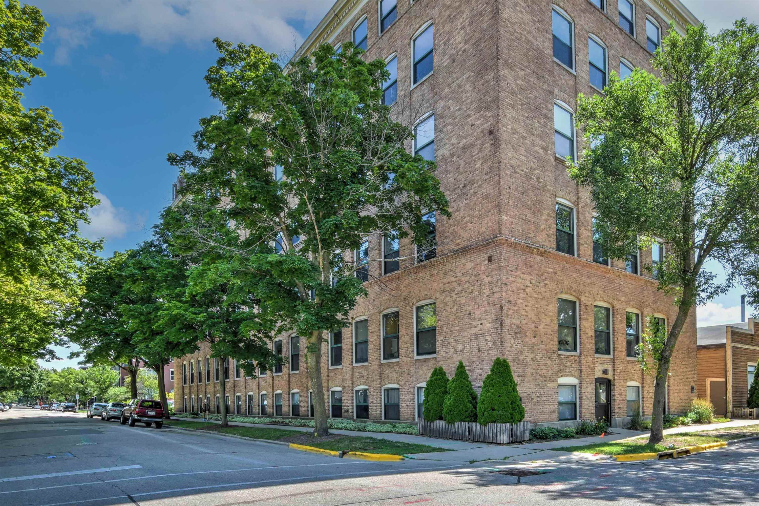 123 N Blount Street 506