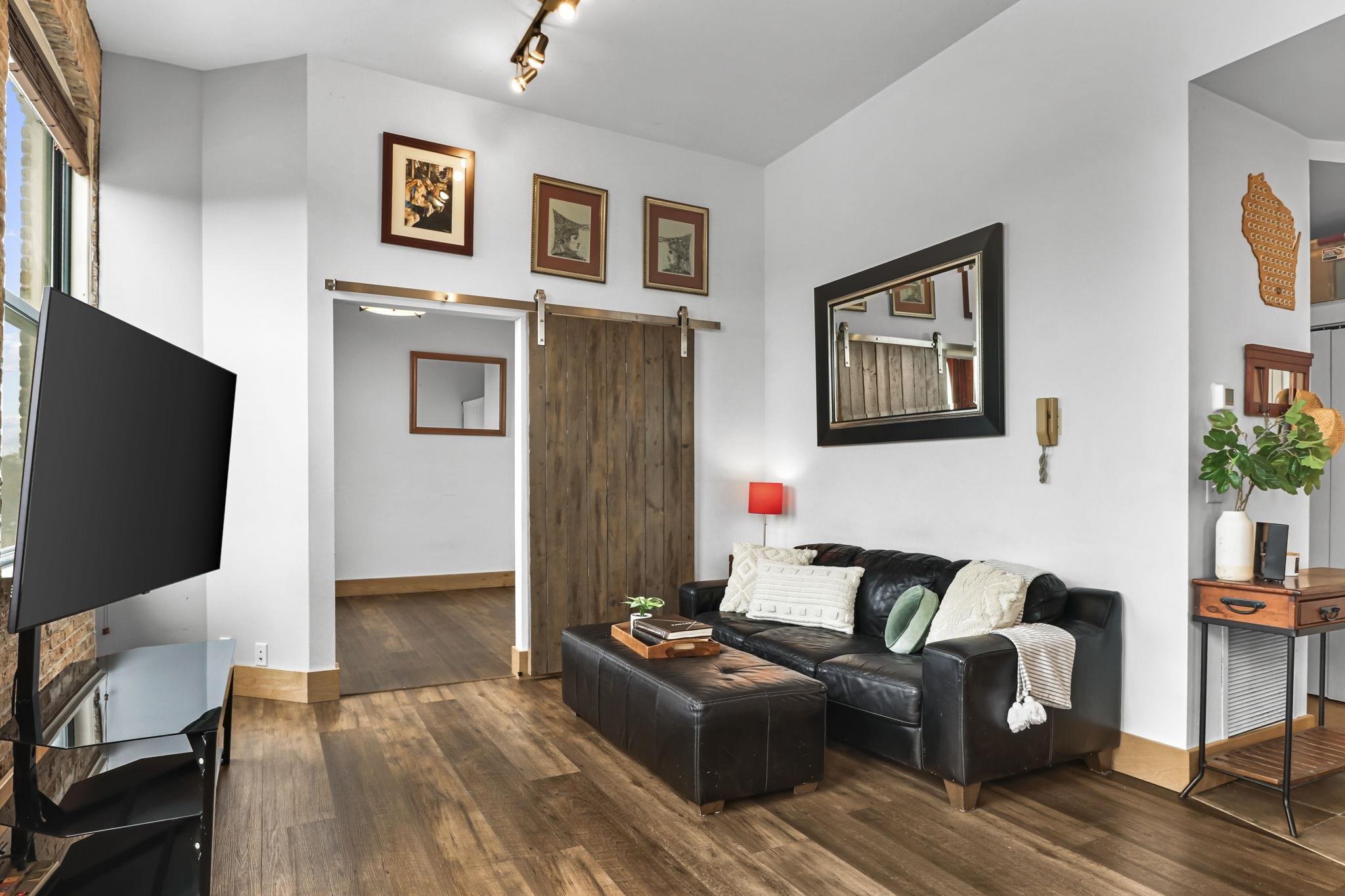 123 N Blount Street 506