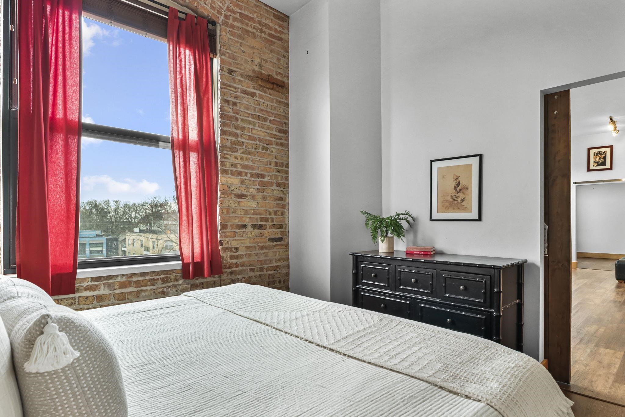 123 N Blount Street 506