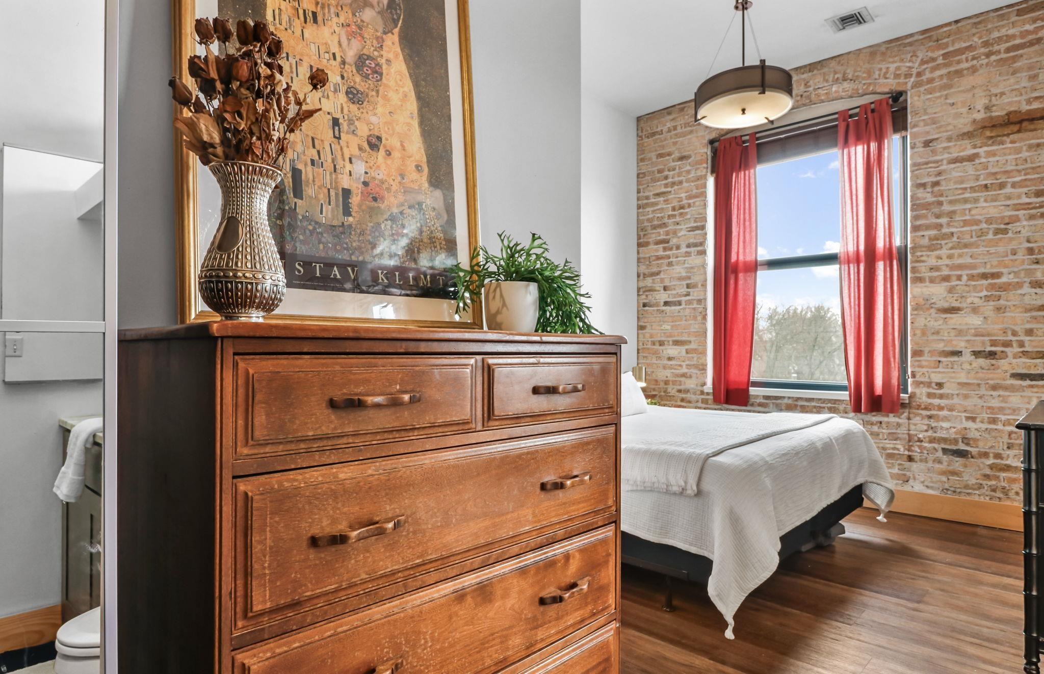 123 N Blount Street 506