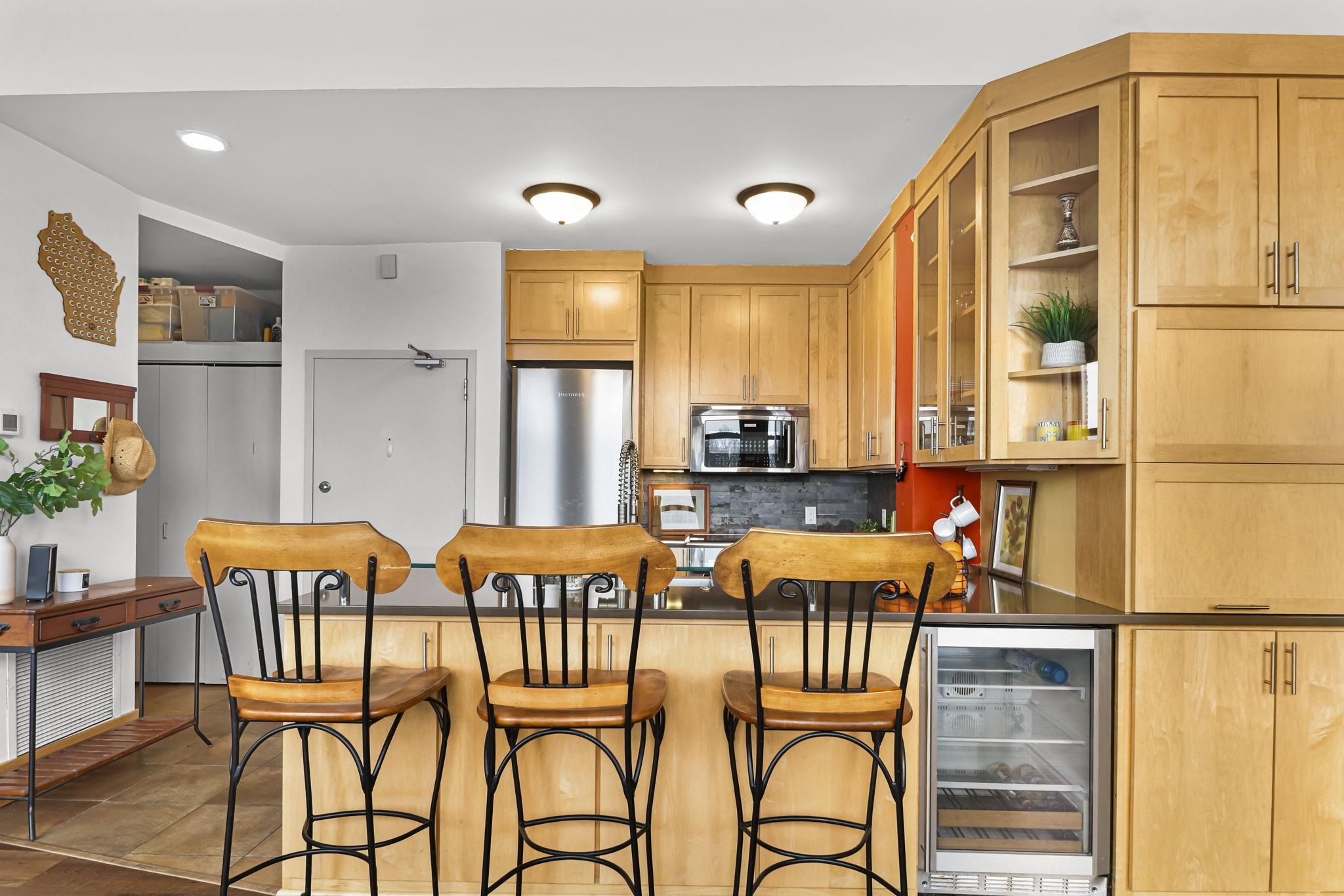 123 N Blount Street 506