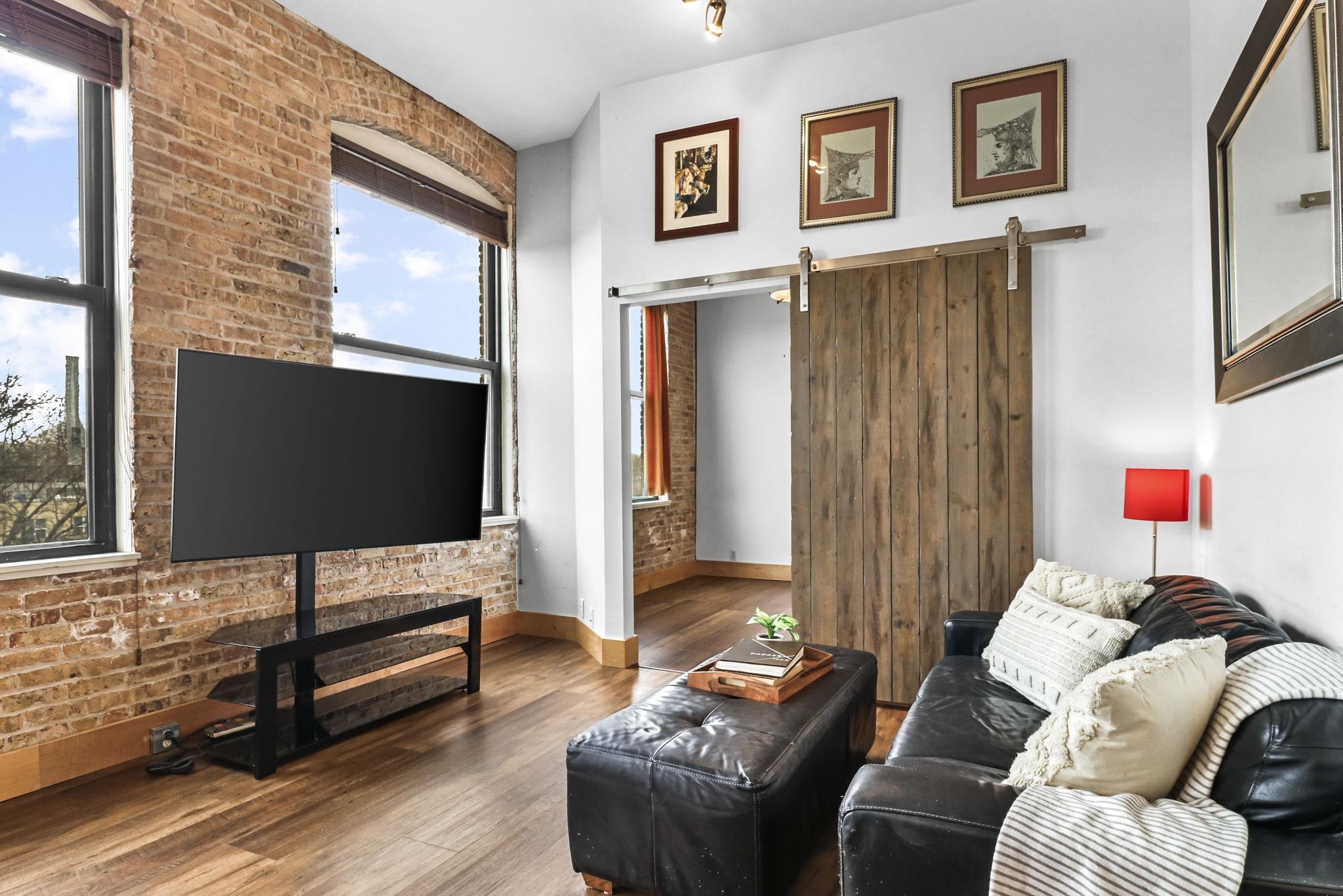 123 N Blount Street 506