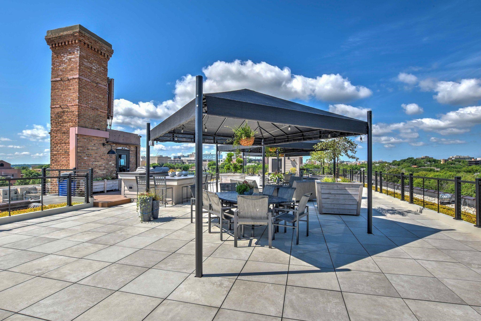 123 N Blount Street 506