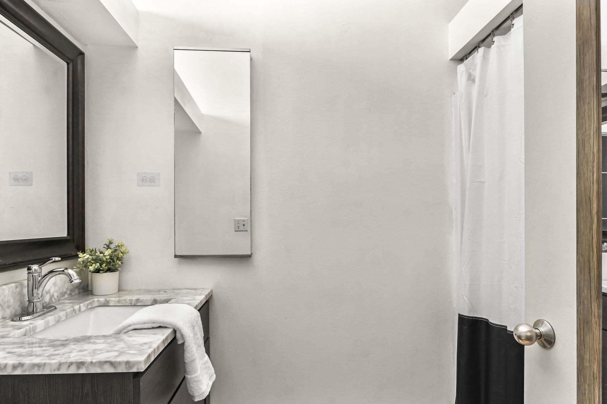 123 N Blount Street 506