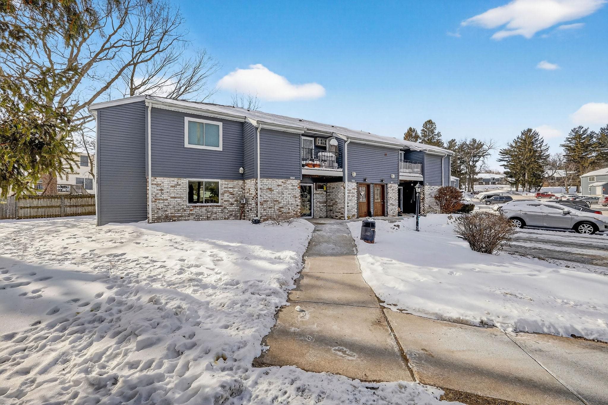1501 Whispering Pines Way