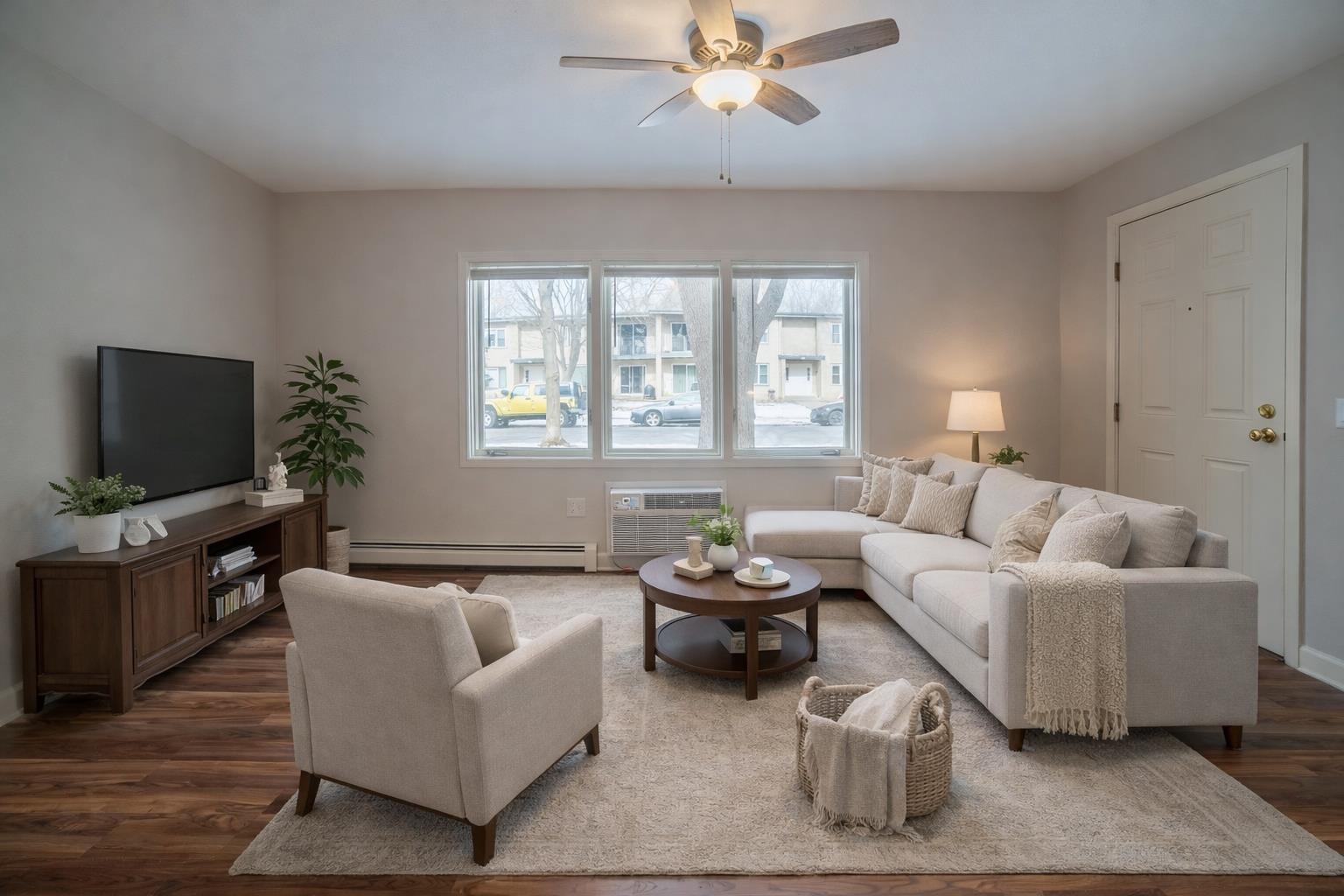 5325 Garden View Court 101