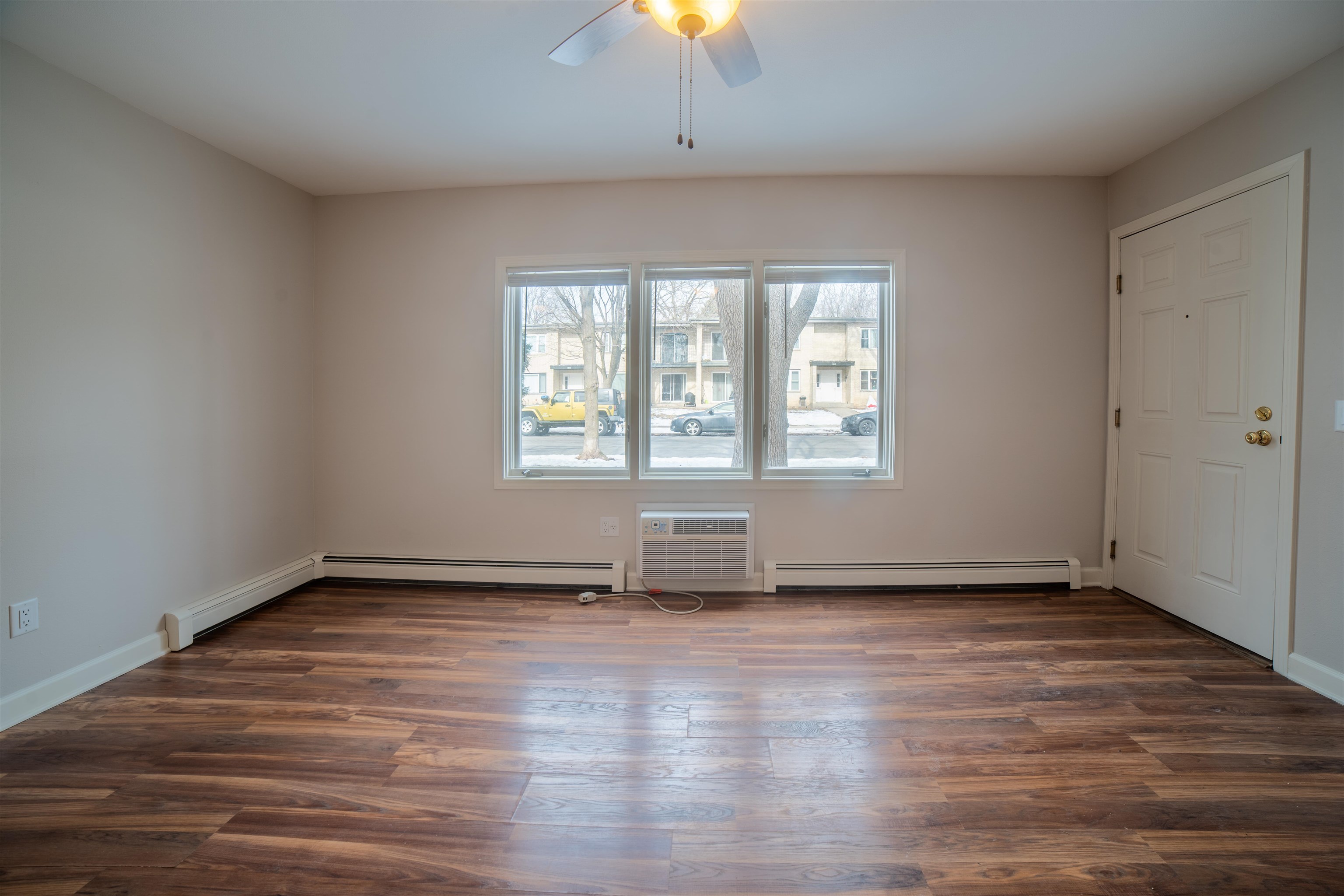 5325 Garden View Court 101