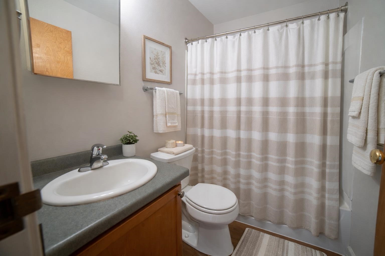 5325 Garden View Court 101