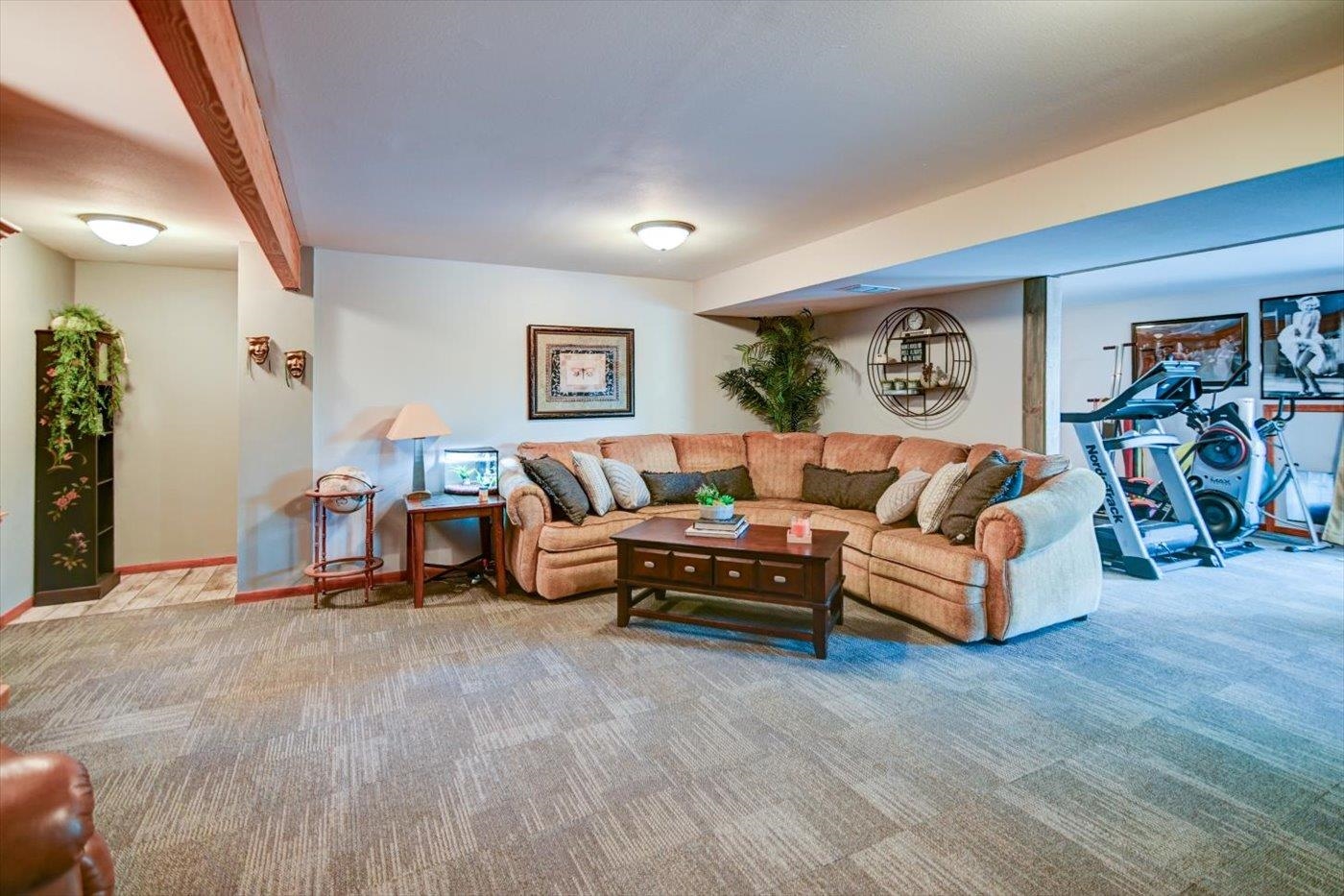 374 N Heatherstone Drive