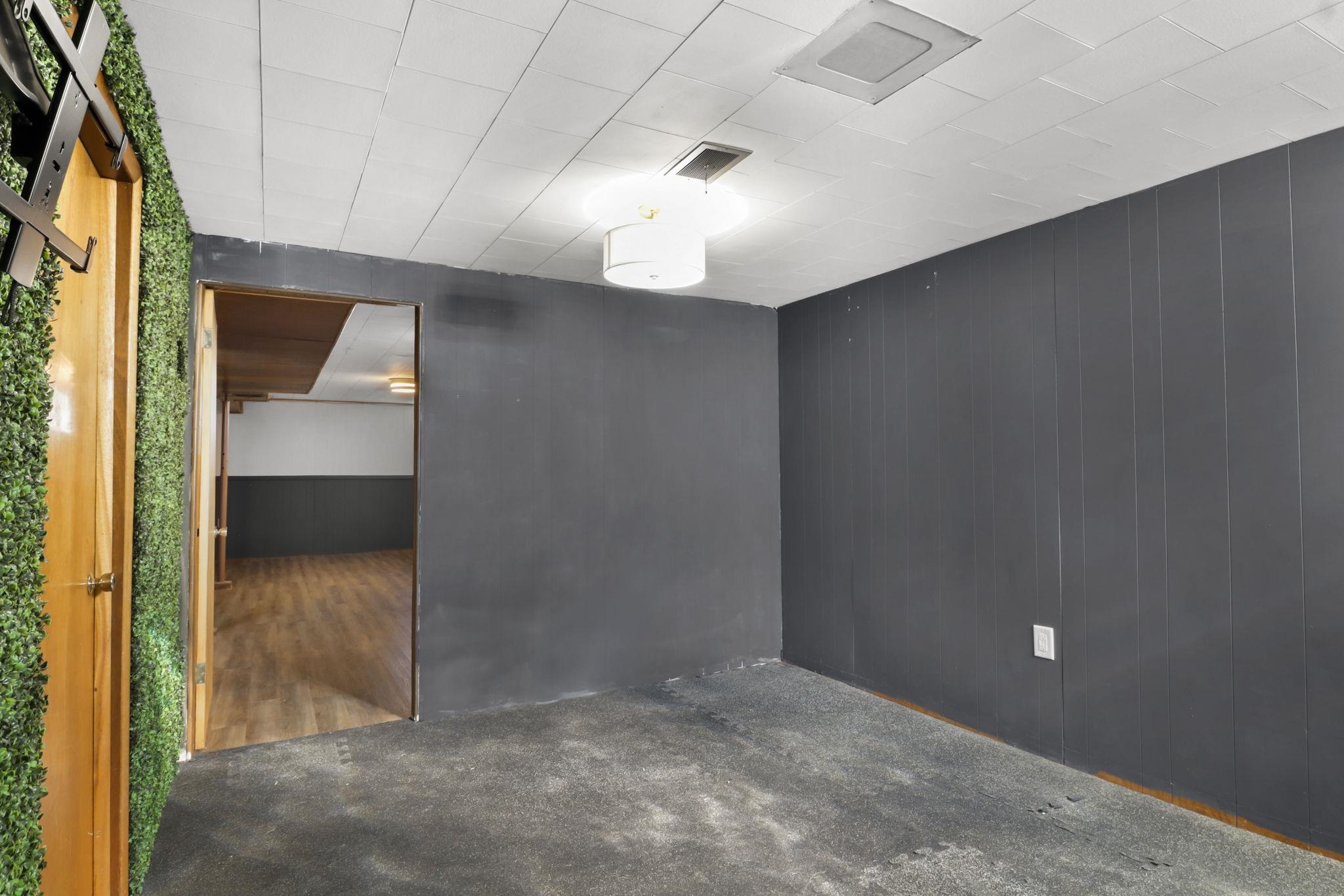 504 Douglas Trail