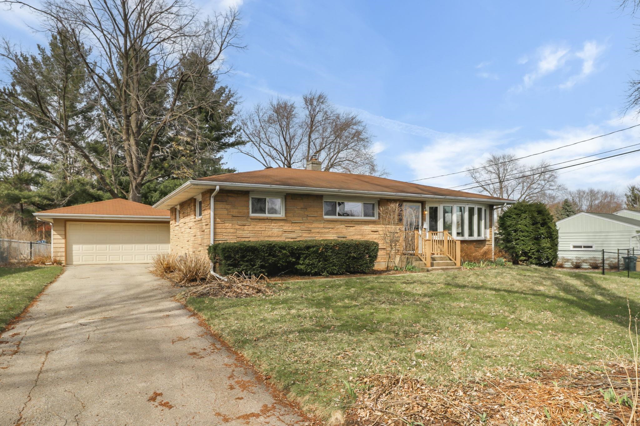 504 Douglas Trail