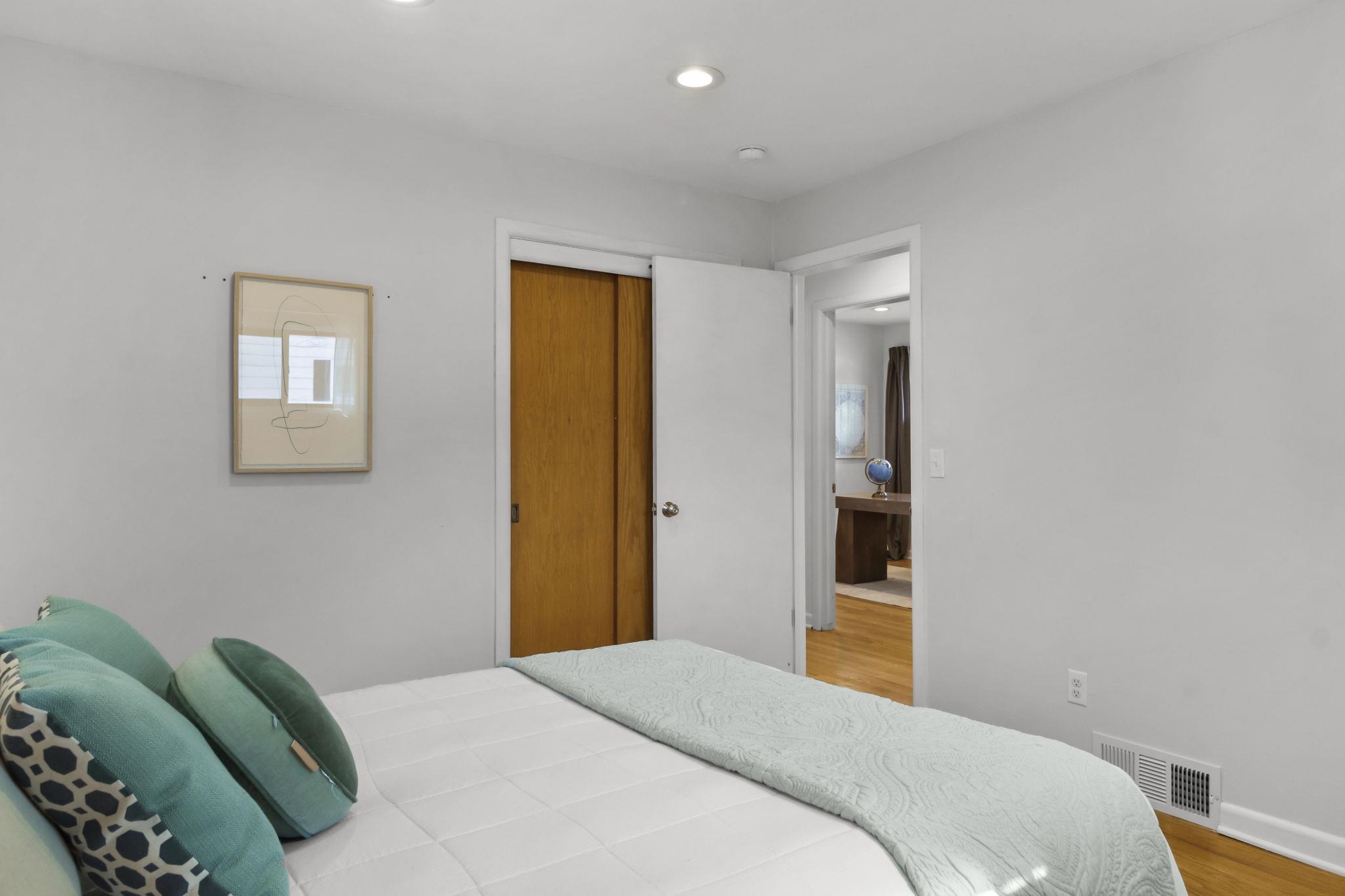 504 Douglas Trail