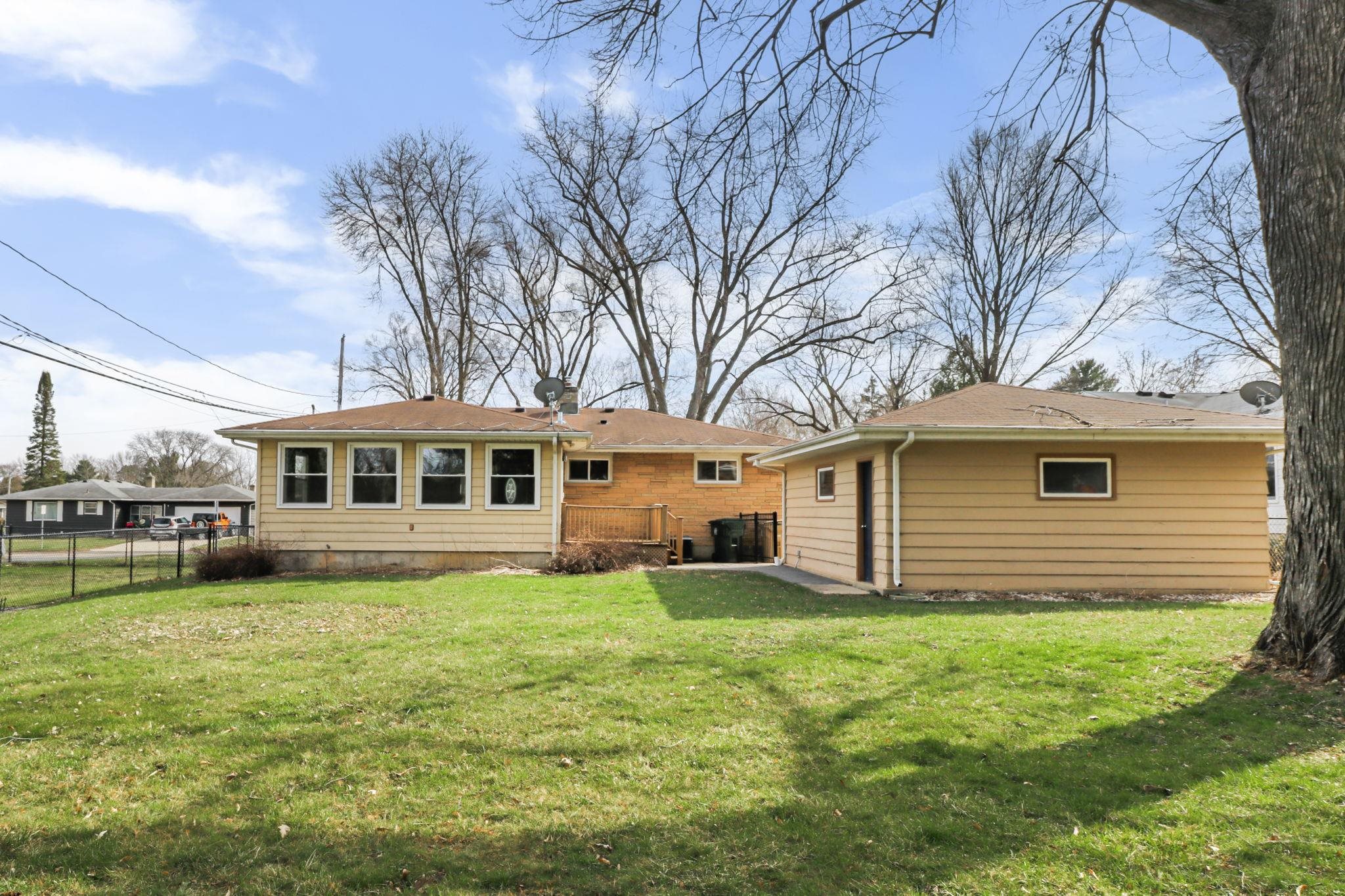 504 Douglas Trail
