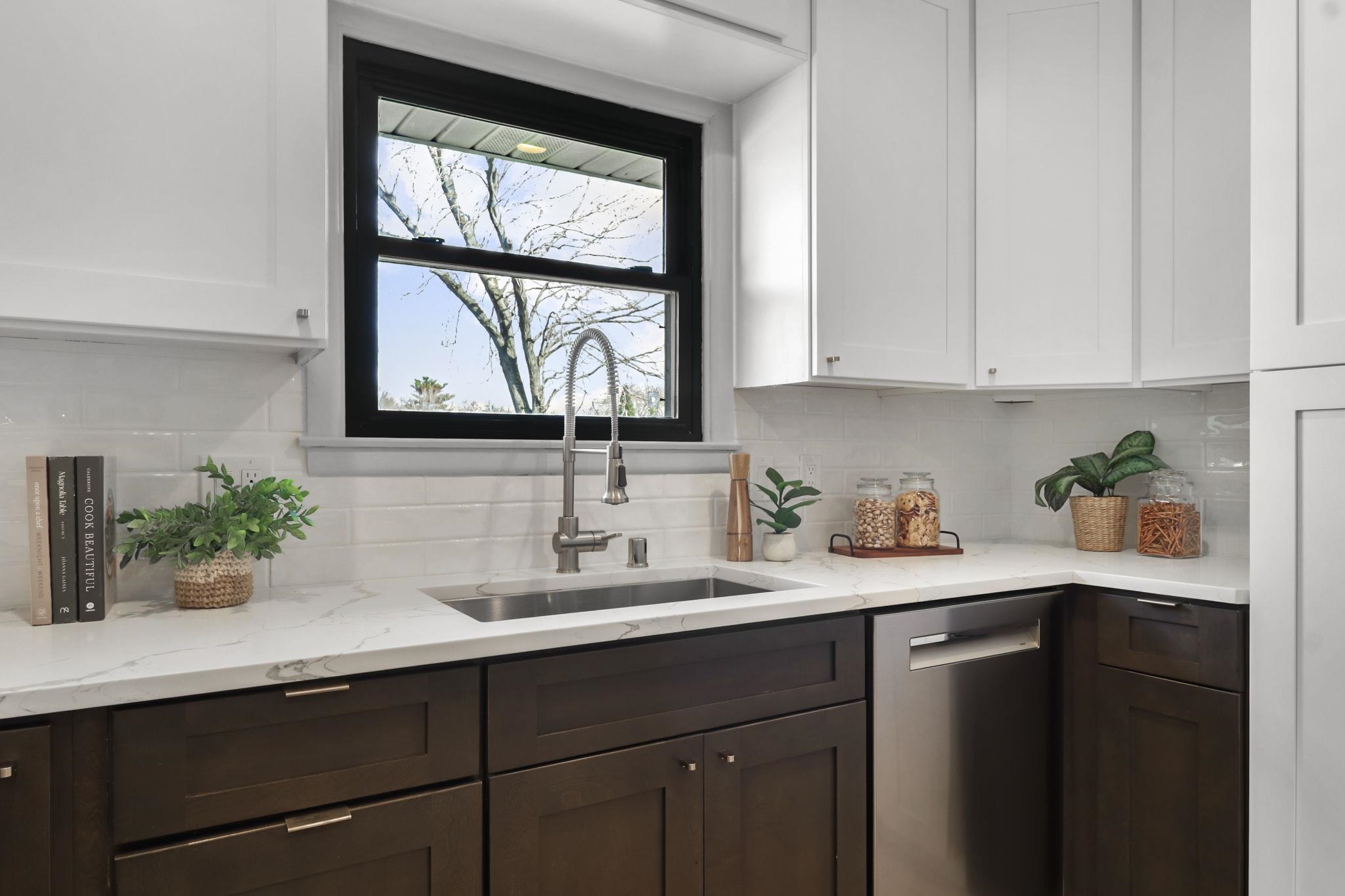 504 Douglas Trail