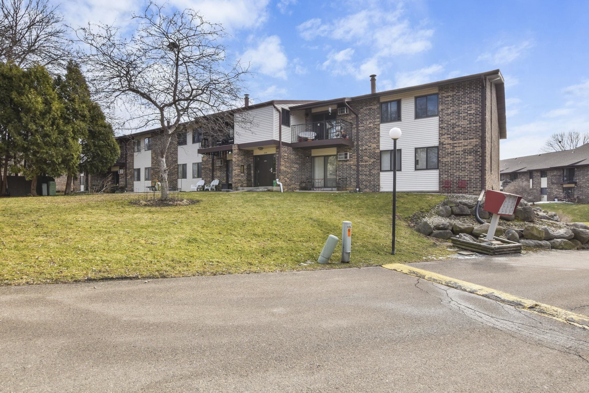 1015 N Sunnyvale Lane Unit: D