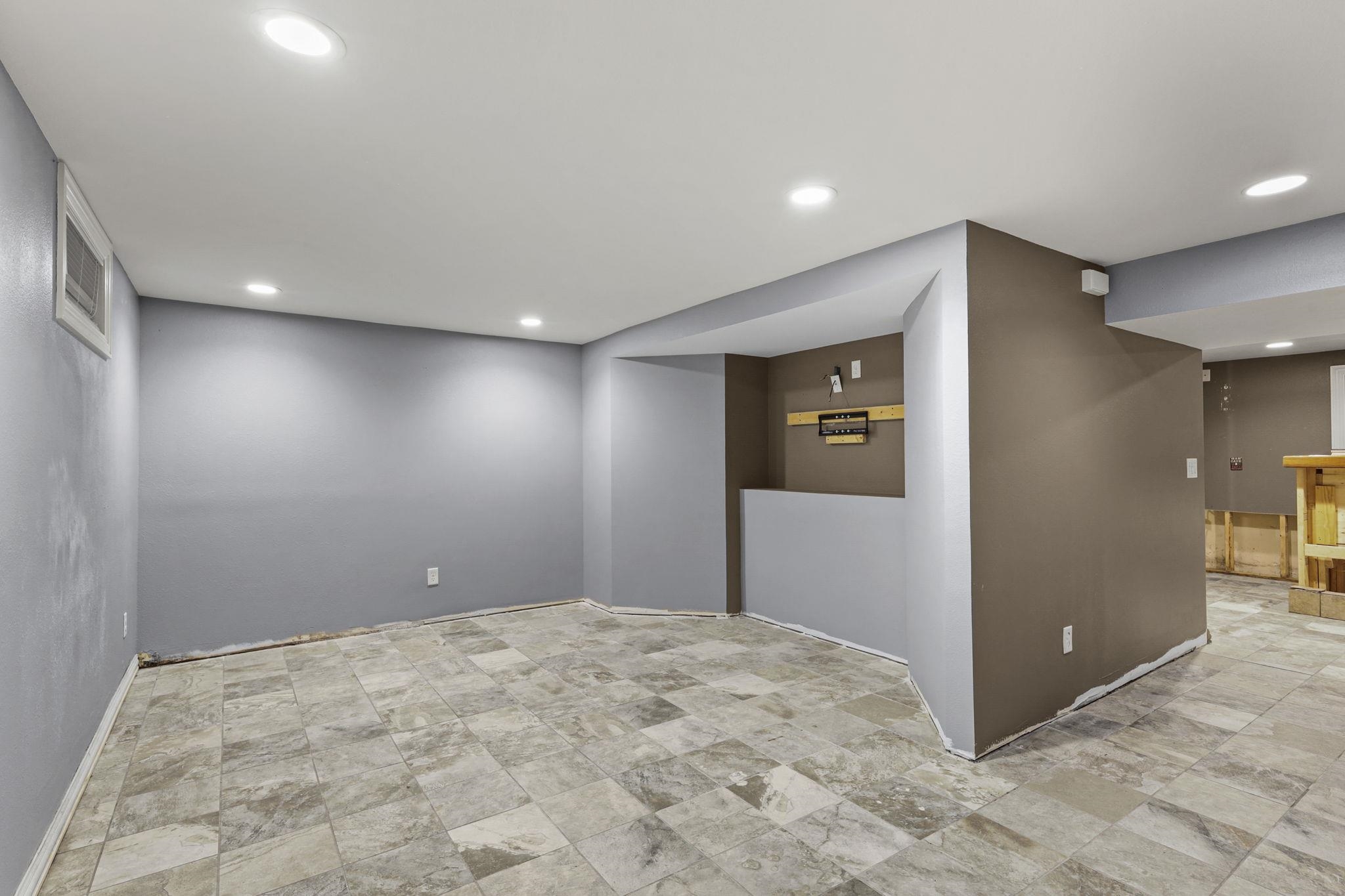 1309 Tompkins Drive Unit: D