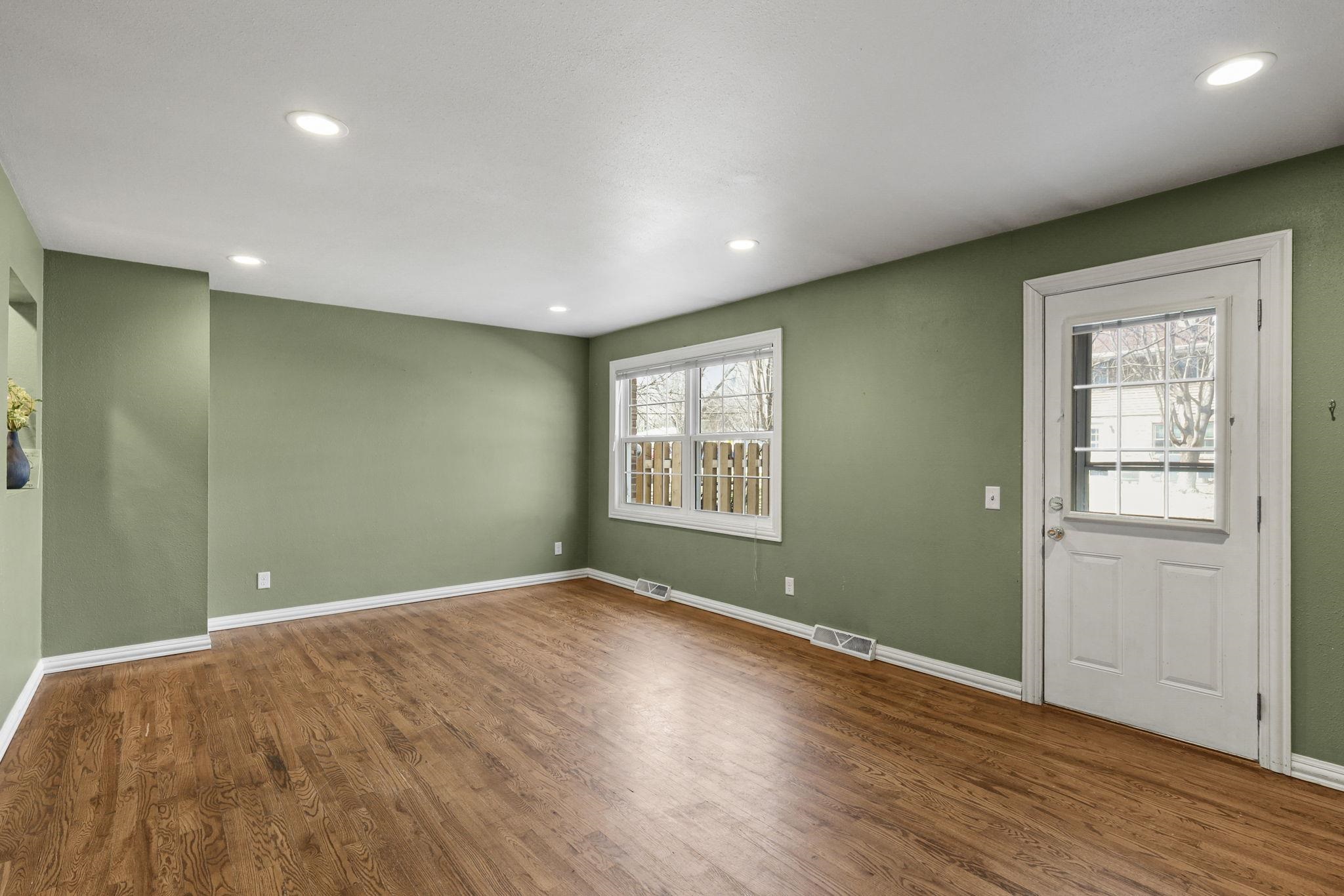 1309 Tompkins Drive Unit: D