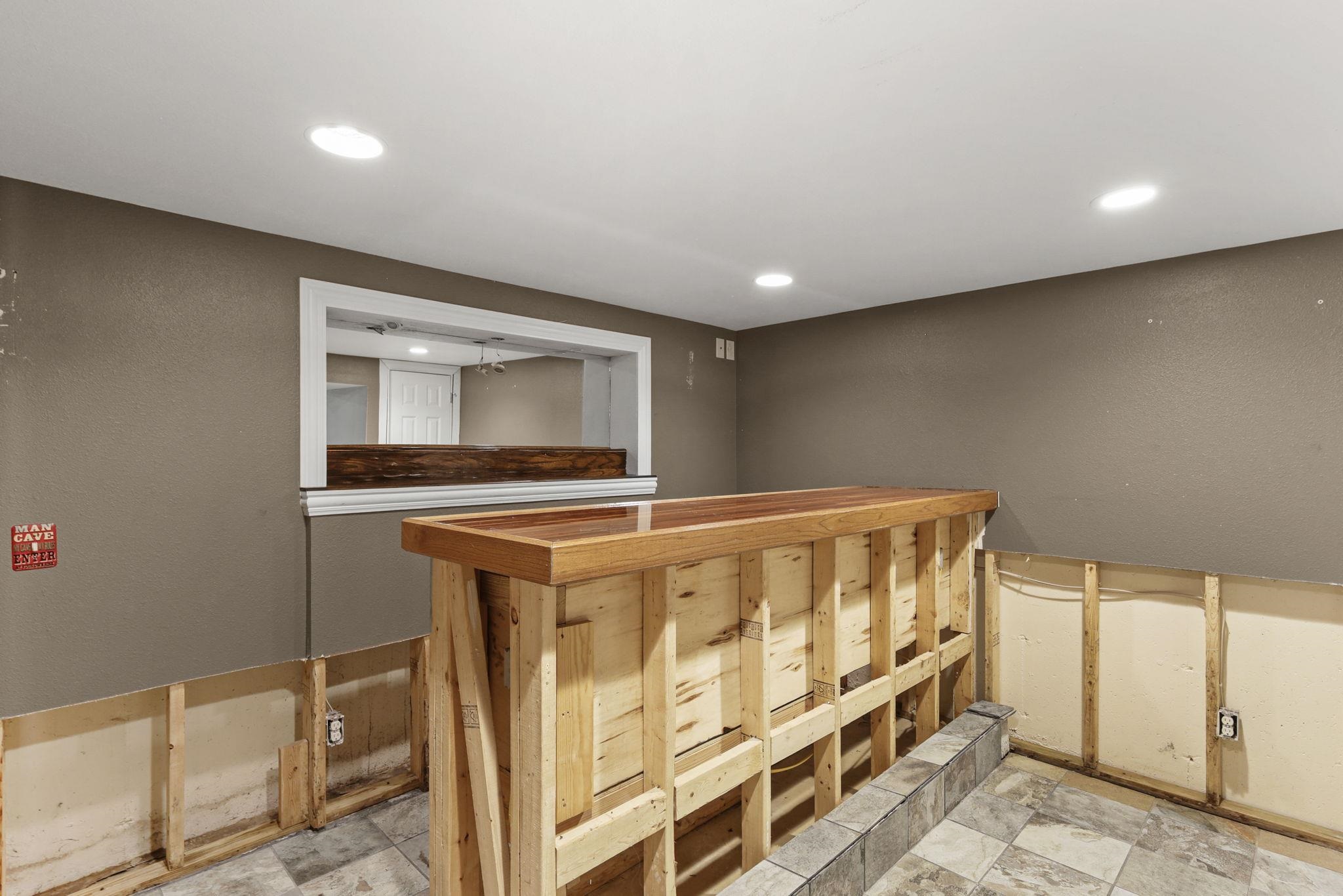 1309 Tompkins Drive Unit: D