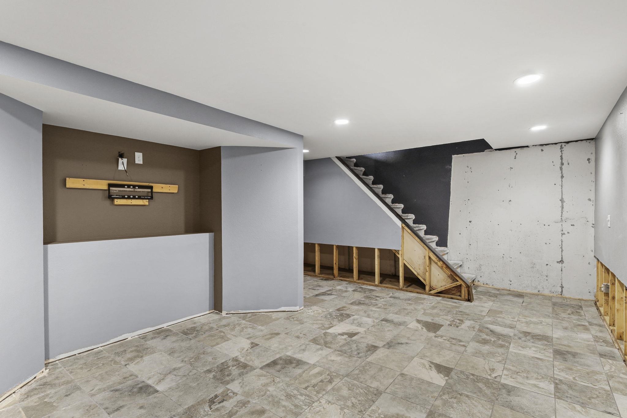 1309 Tompkins Drive Unit: D