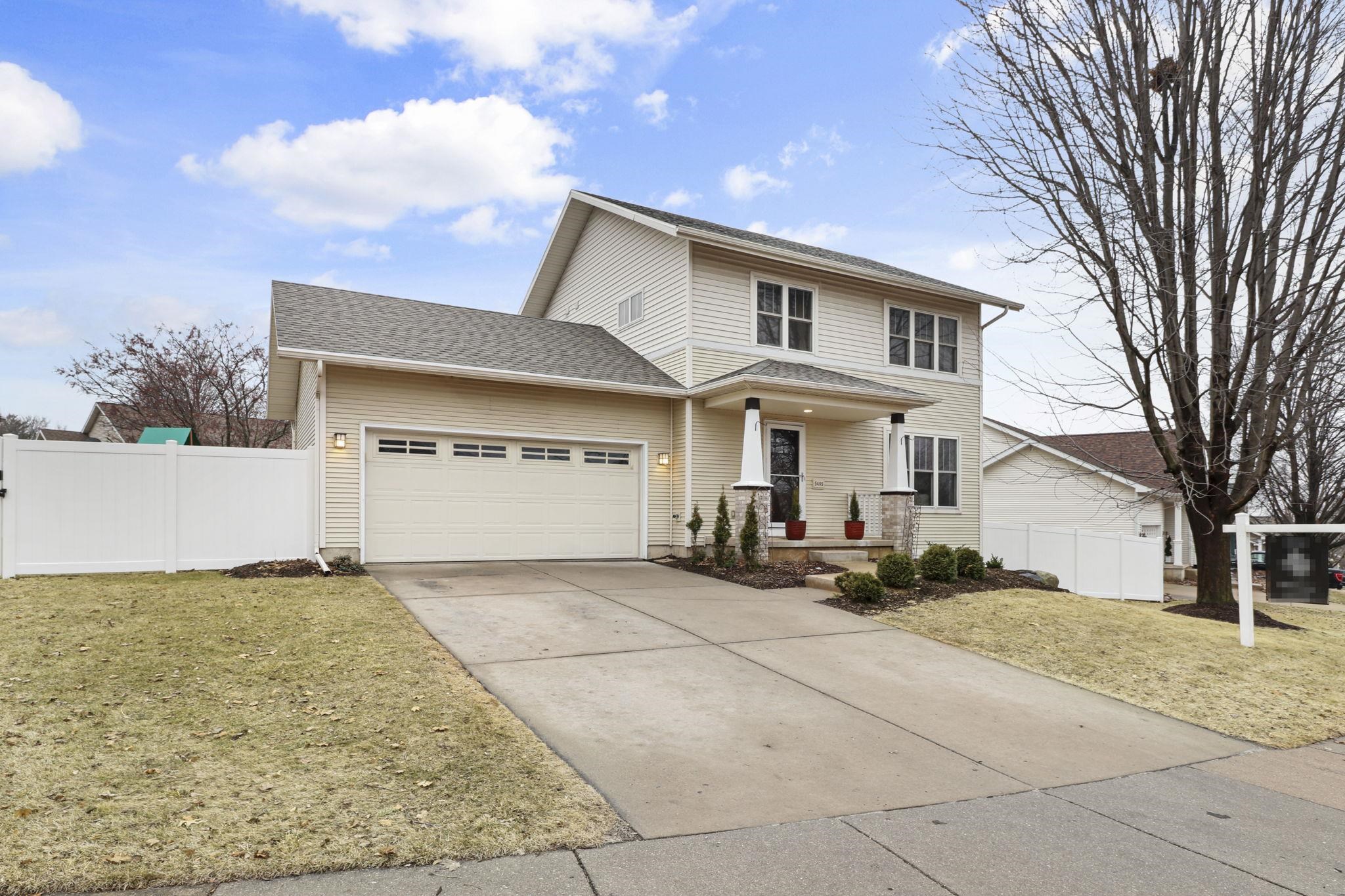 5405 Golden Leaf Trail