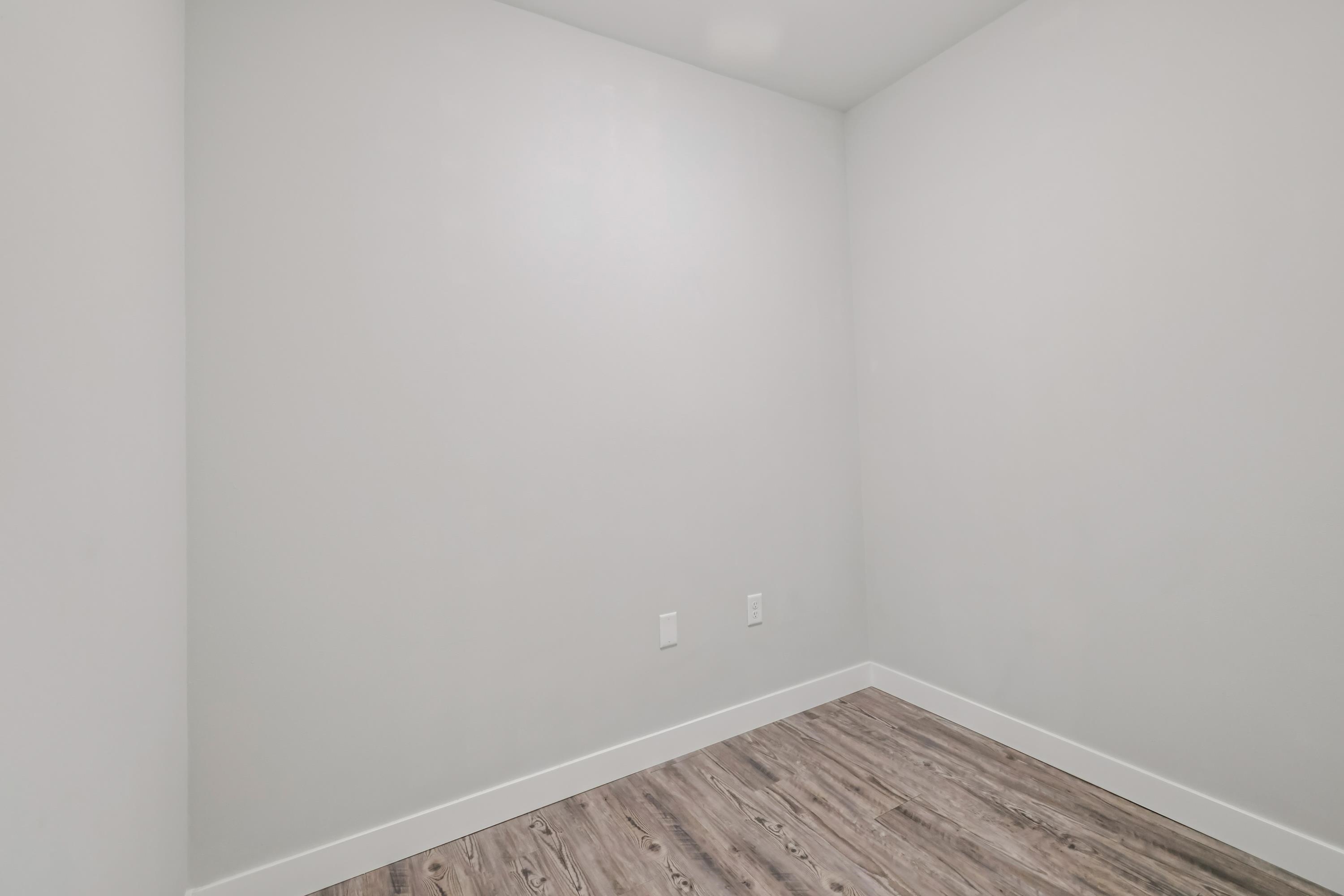 1601 N Windsor Avenue Unit: 209