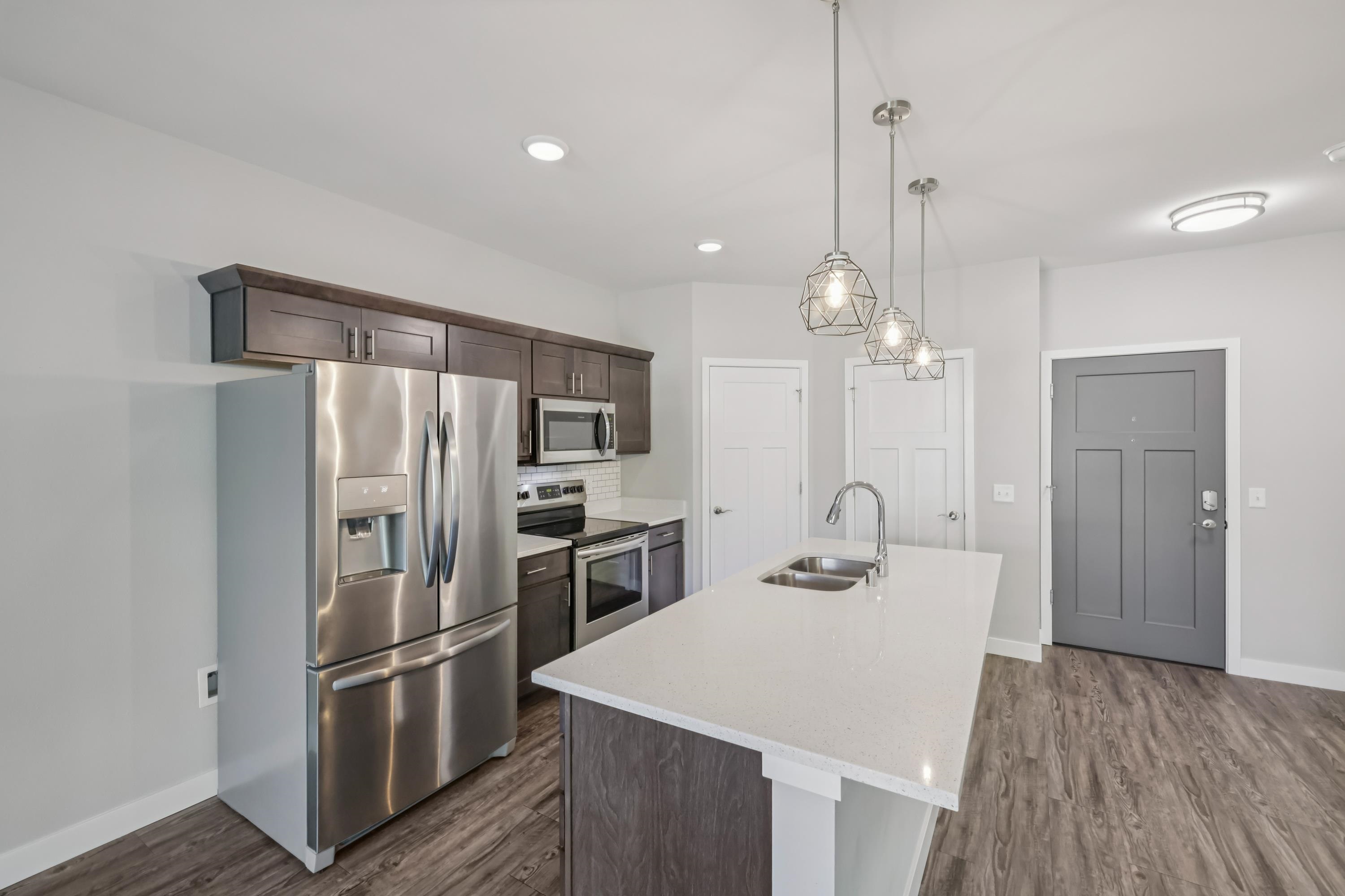 1601 N Windsor Avenue Unit: 209