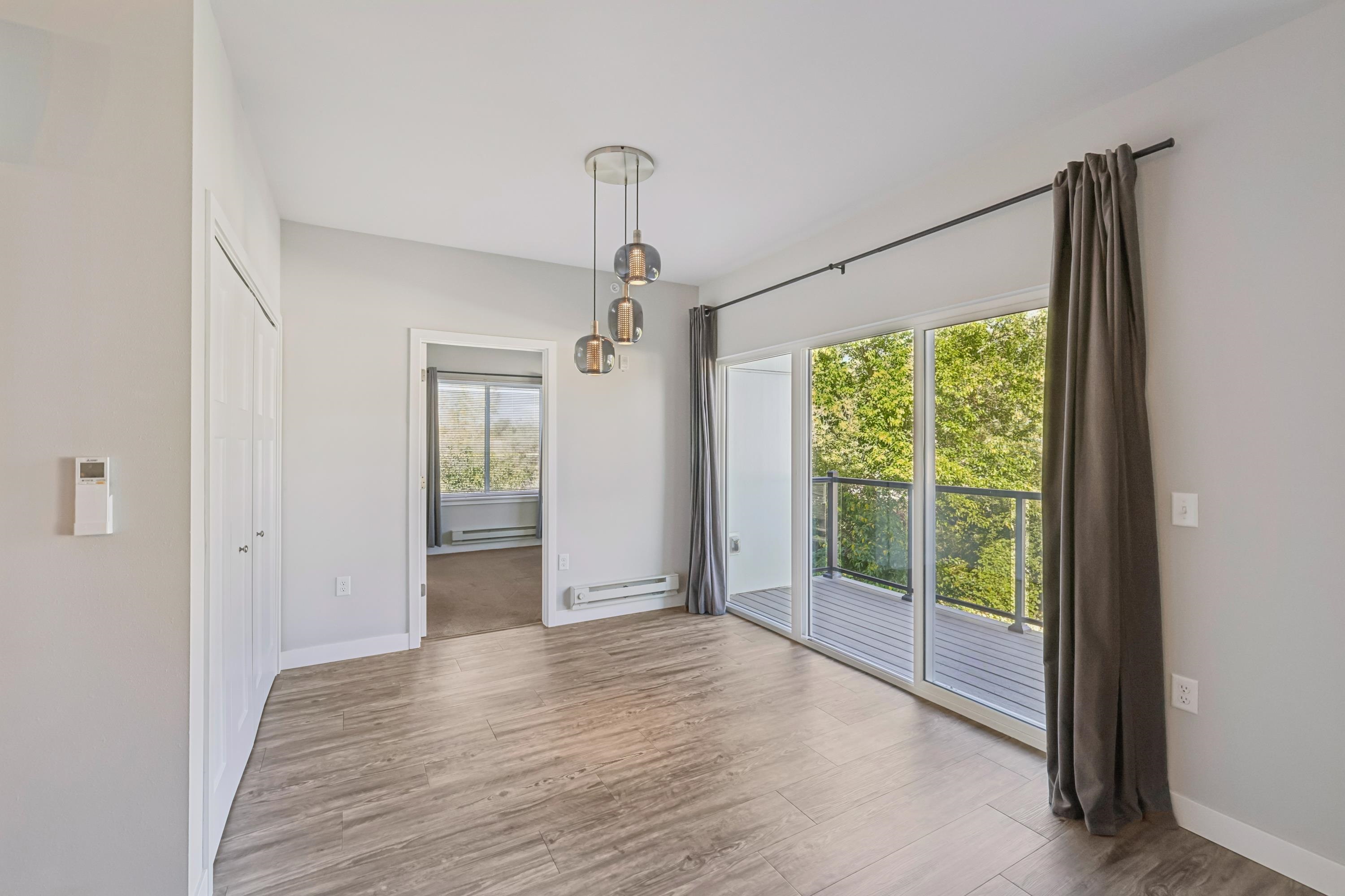 1601 N Windsor Avenue Unit: 209