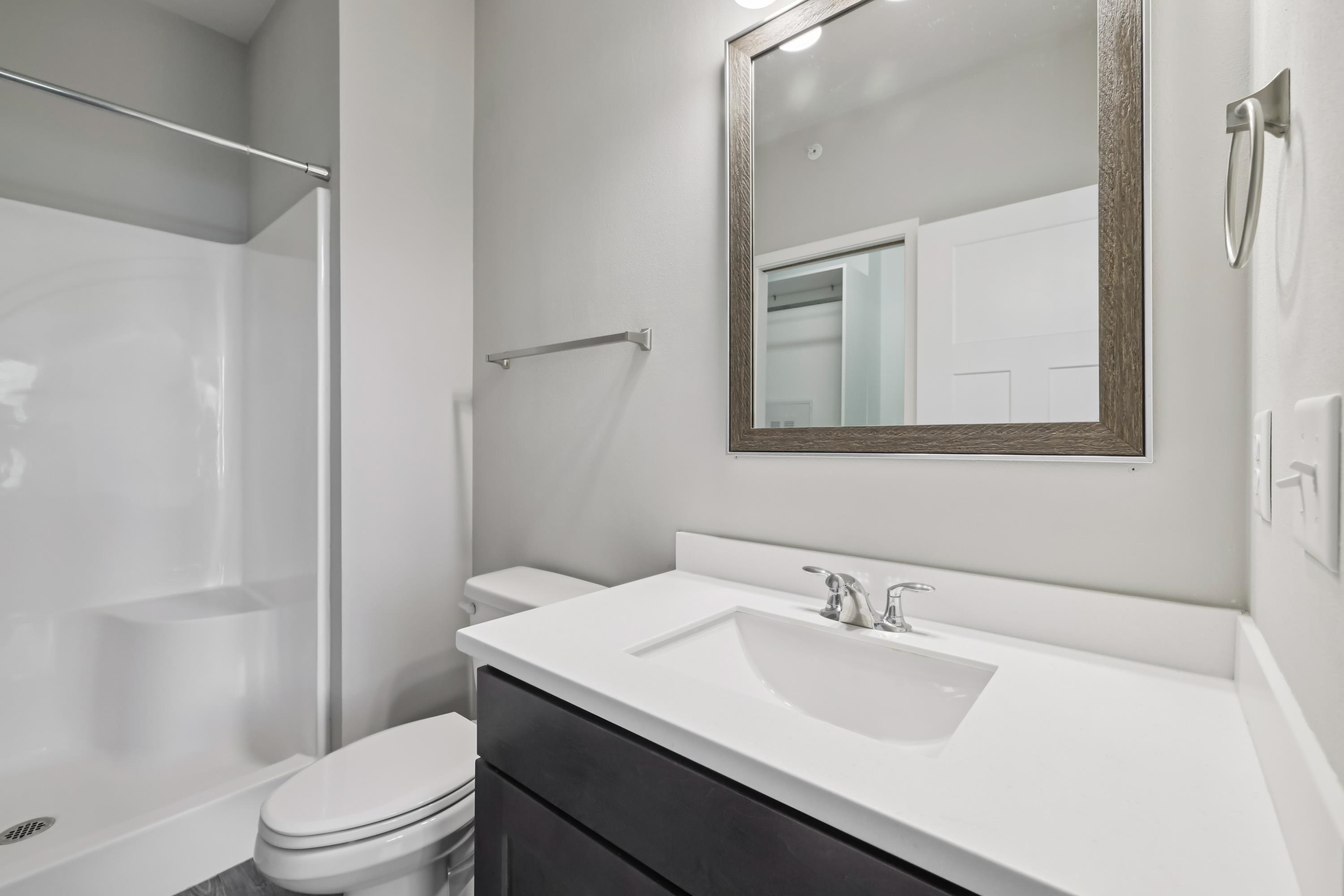 1601 N Windsor Avenue Unit: 209