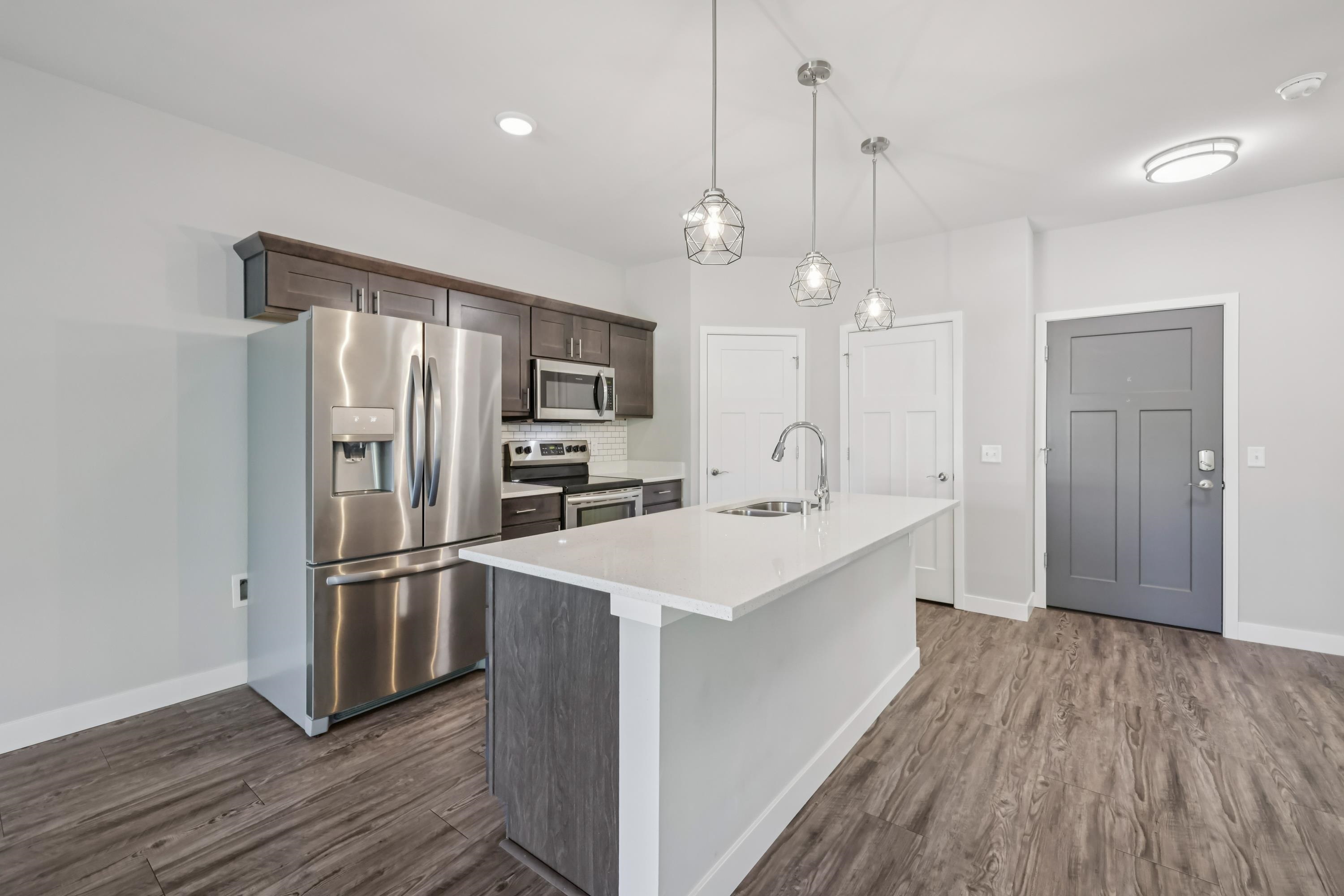 1601 N Windsor Avenue Unit: 209