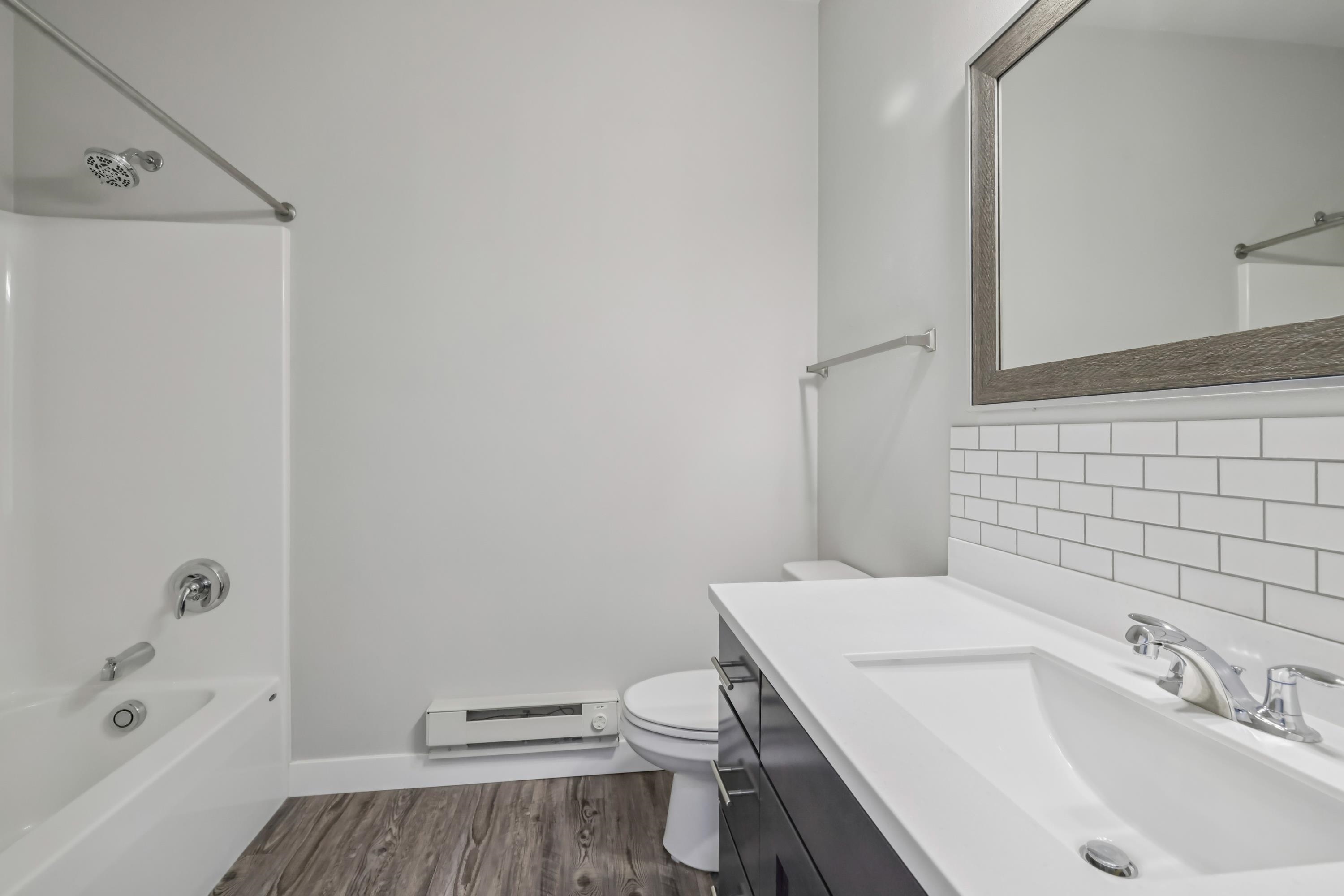 1601 N Windsor Avenue Unit: 209