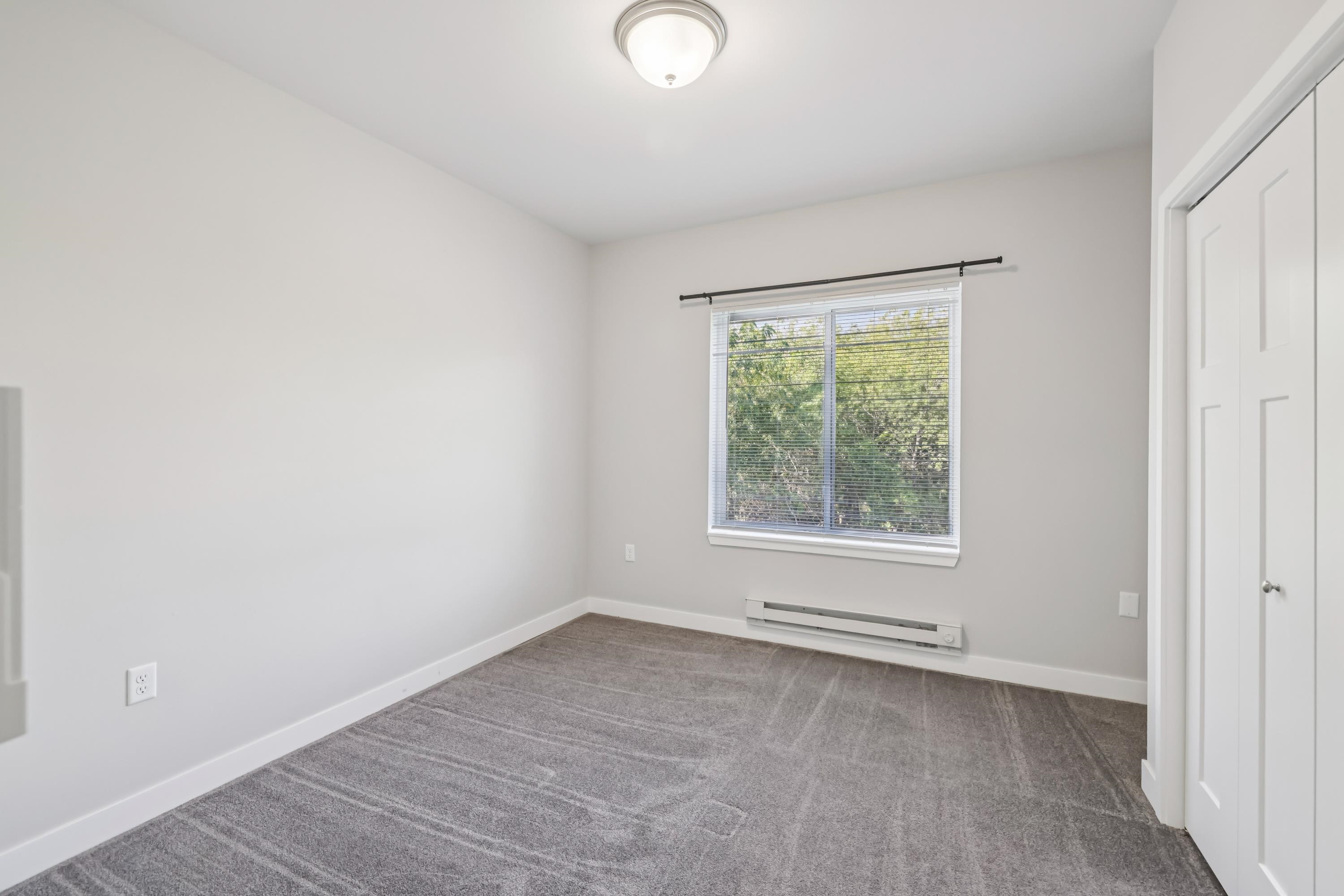 1601 N Windsor Avenue Unit: 209