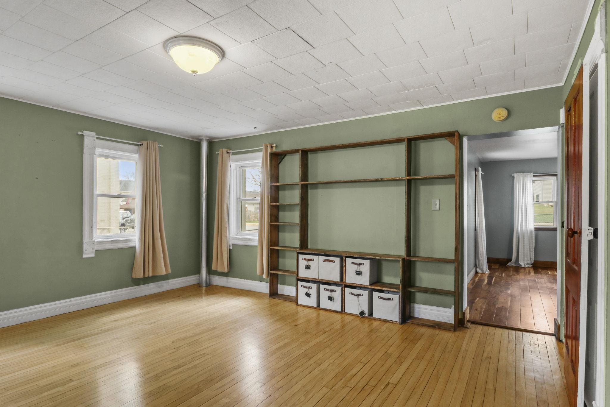 118 1st Avenue